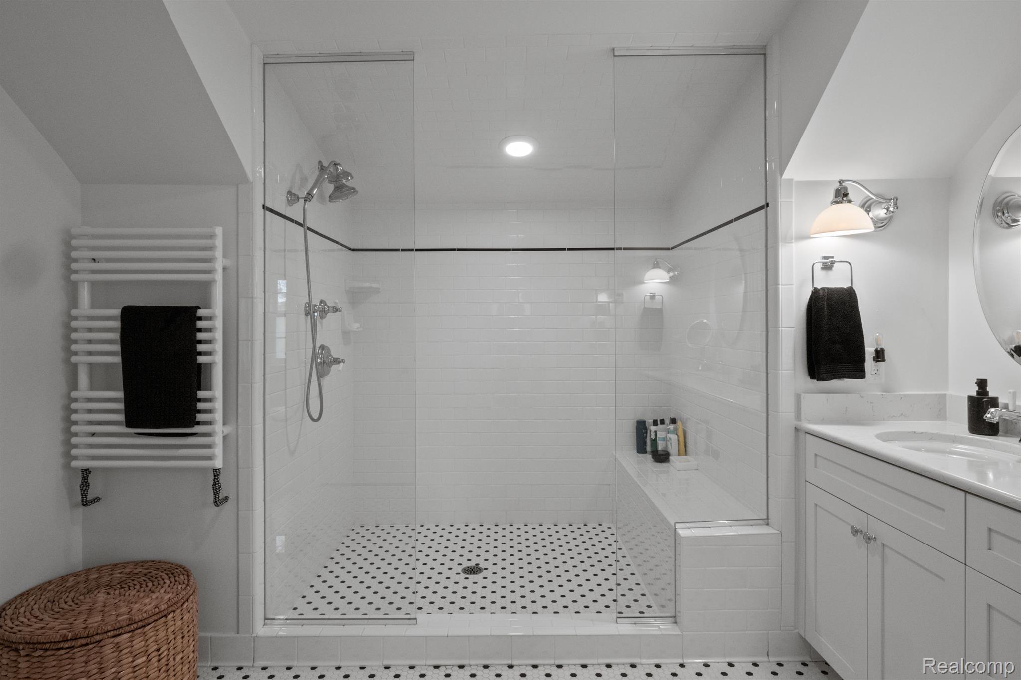 1211 WILLOW Lane