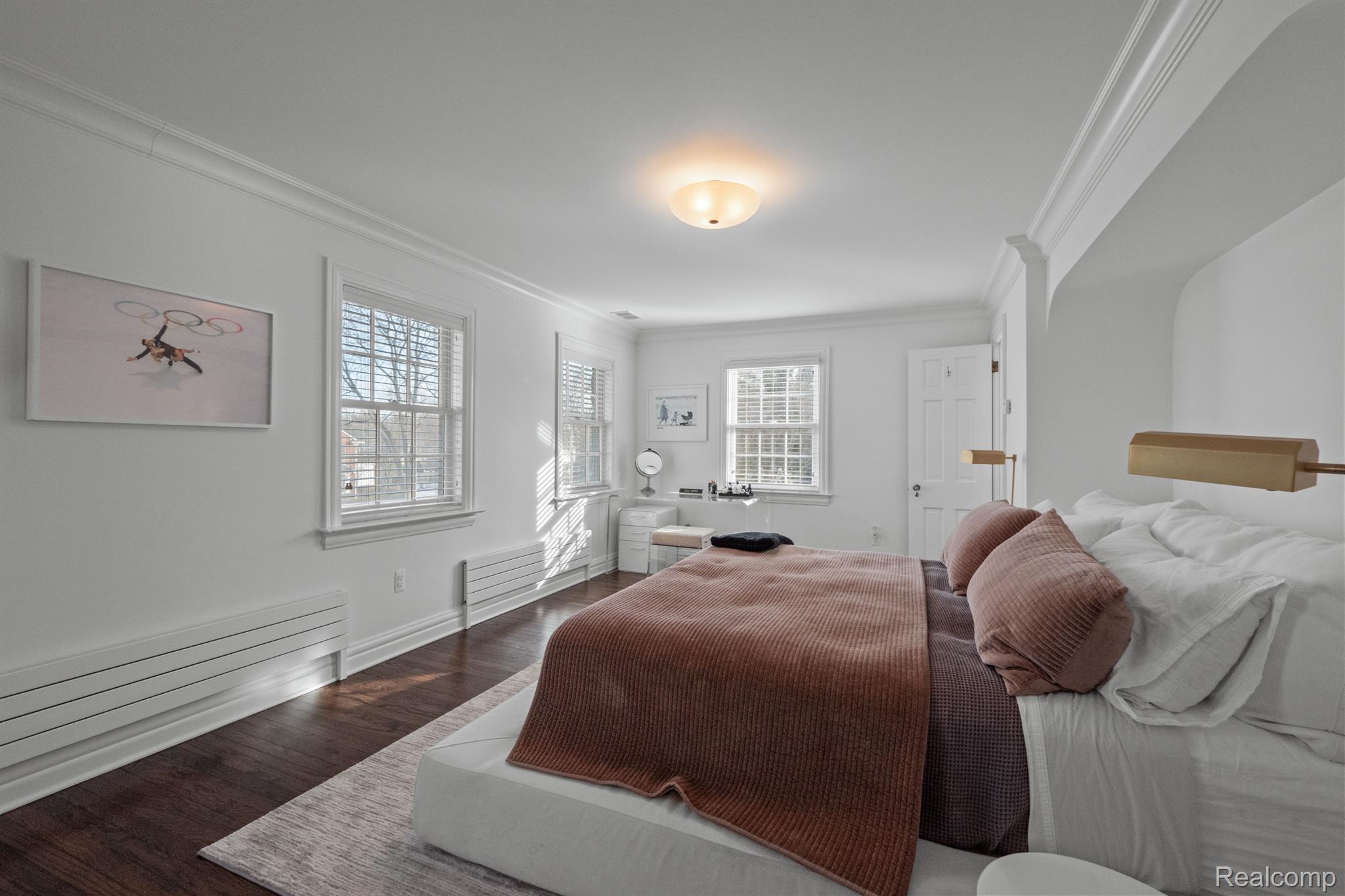1211 WILLOW Lane