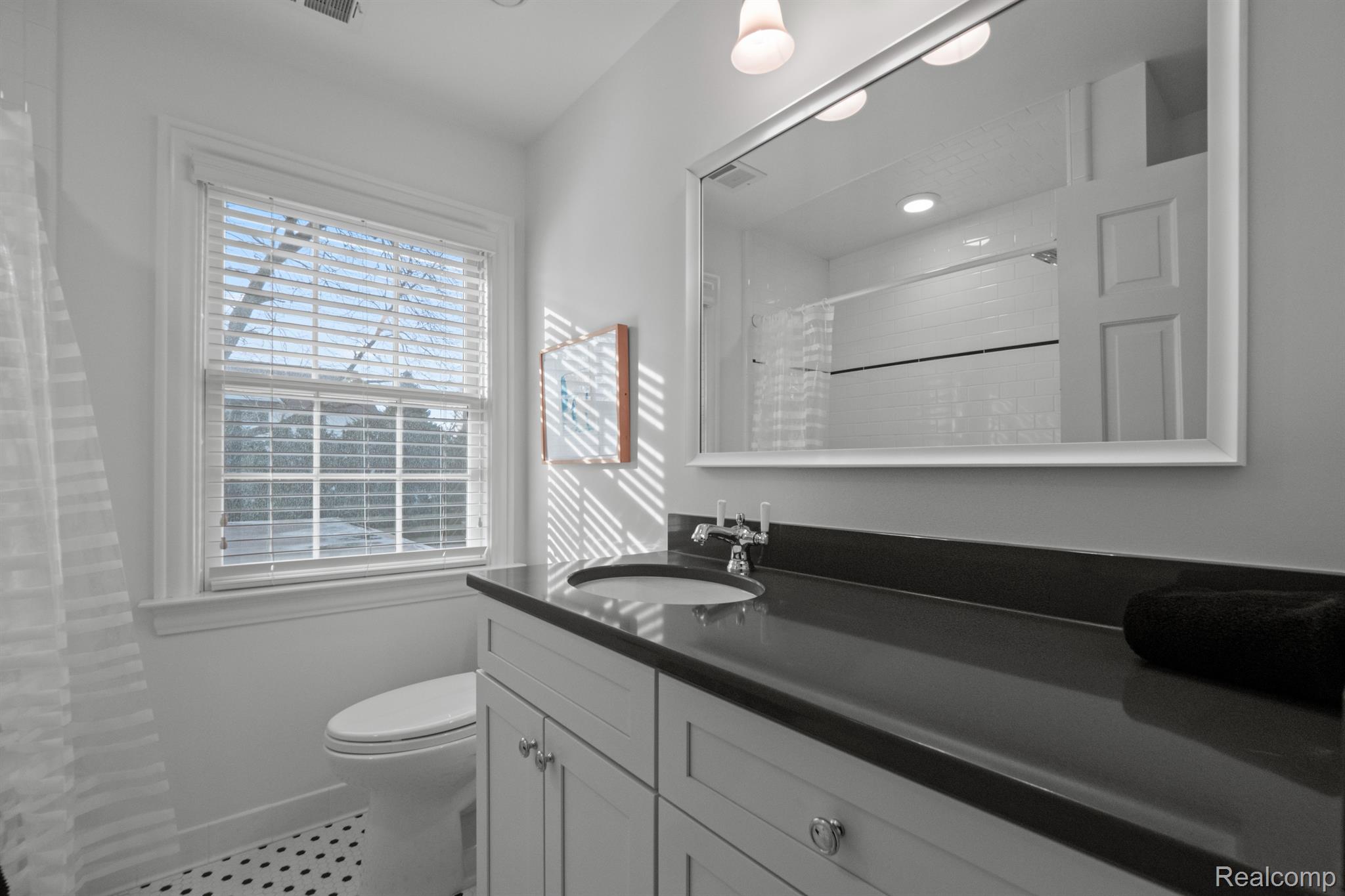 1211 WILLOW Lane