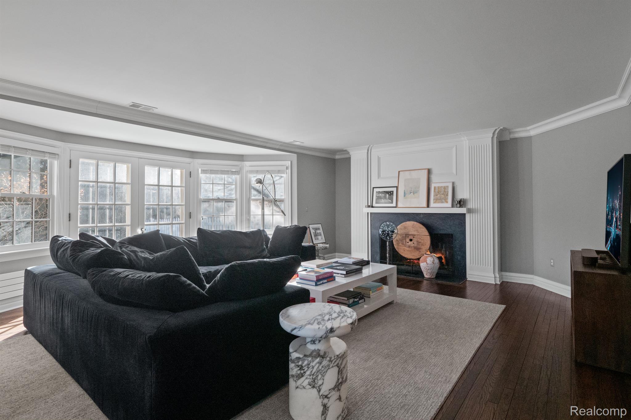 1211 WILLOW Lane