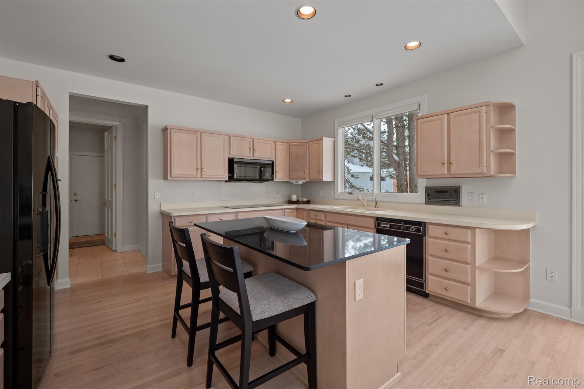 2729 GLENBROOKE Court