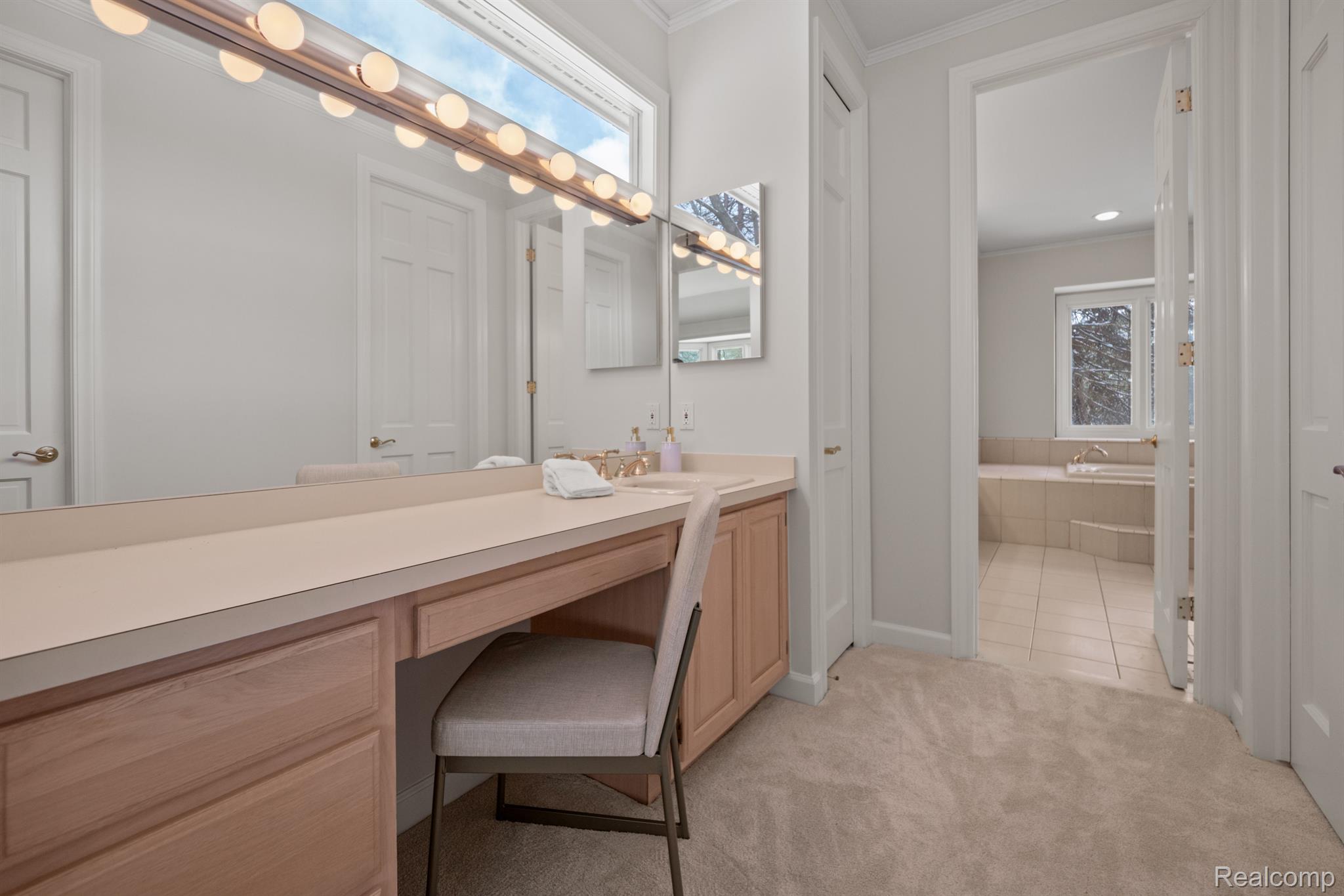 2729 GLENBROOKE Court