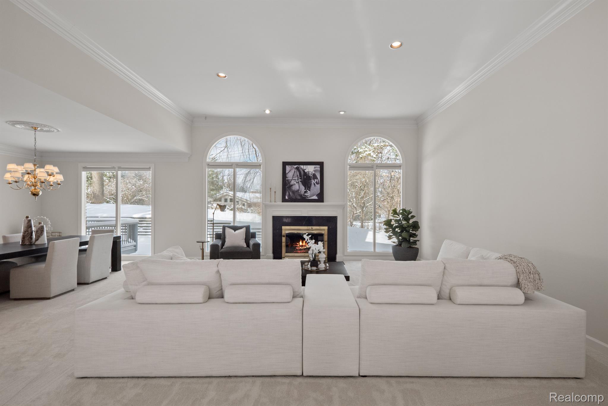 2729 GLENBROOKE Court