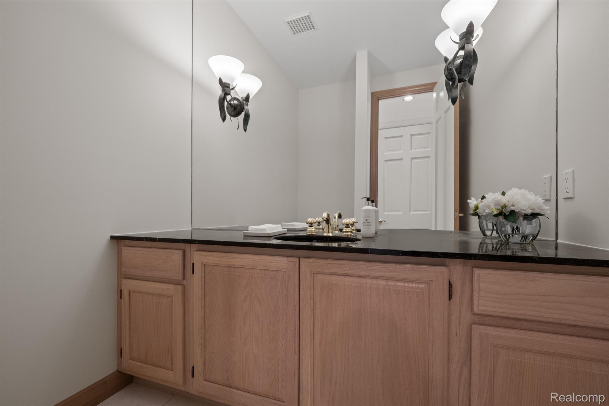 2729 GLENBROOKE Court