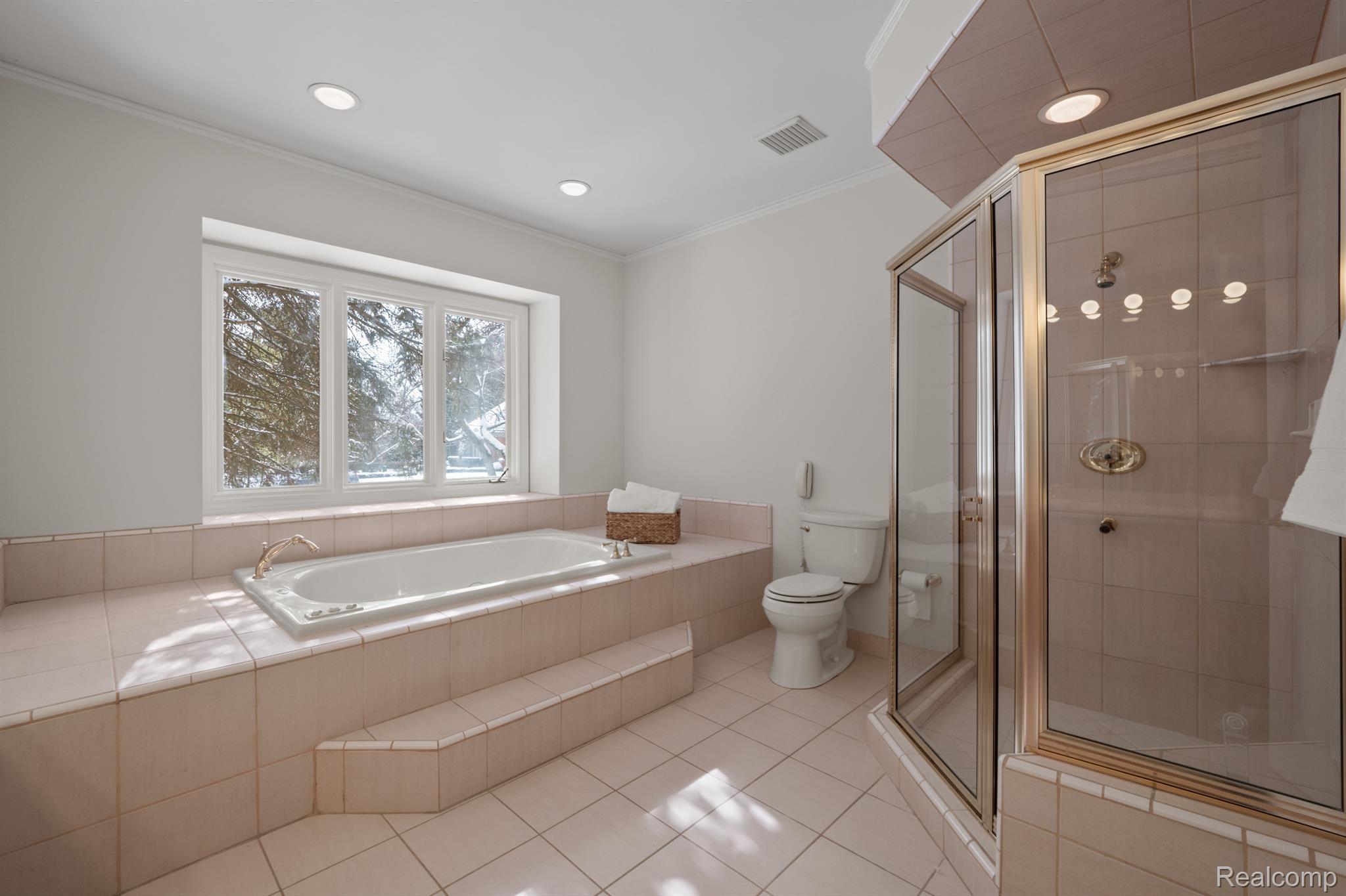 2729 GLENBROOKE Court