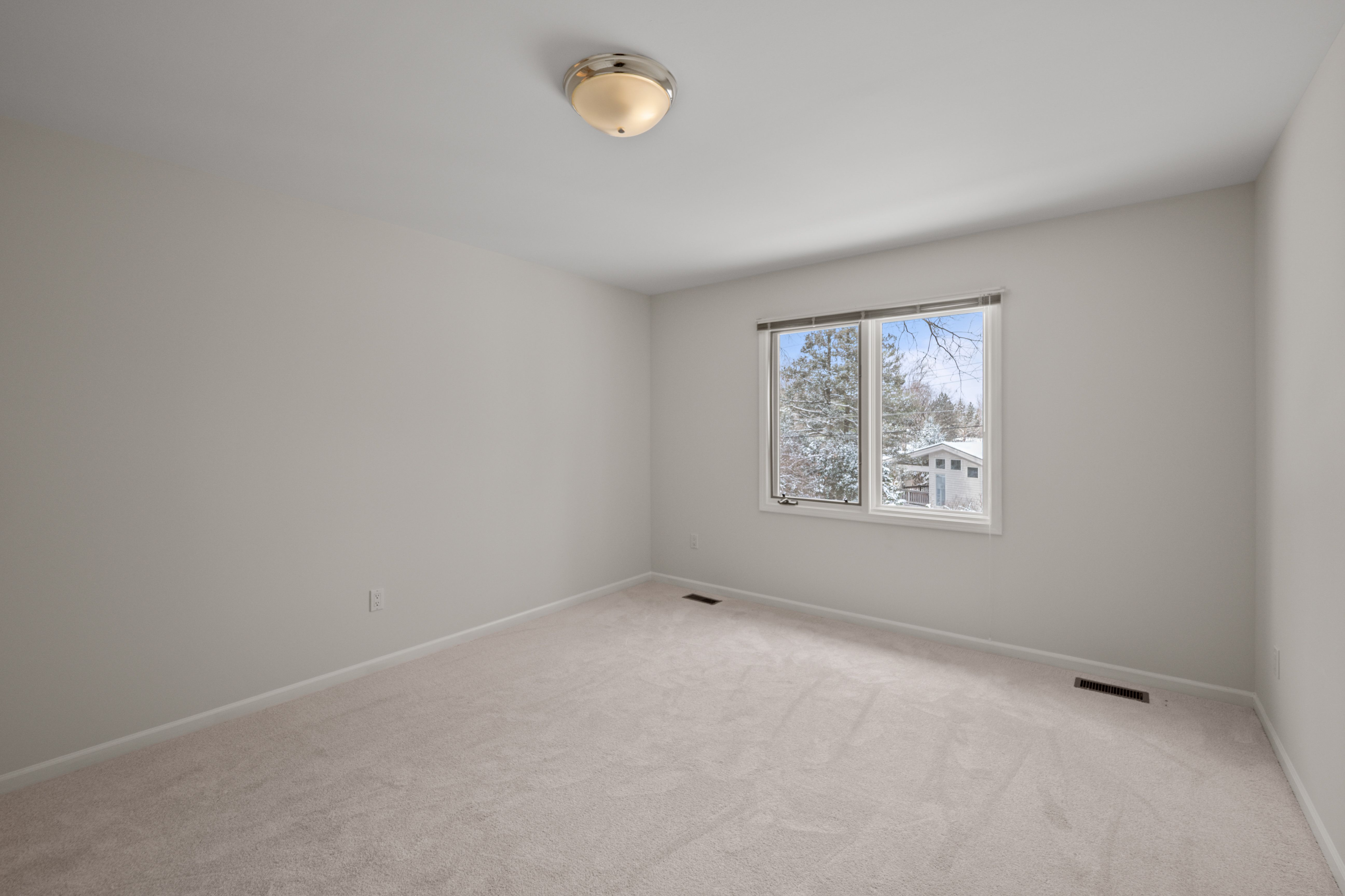2729 GLENBROOKE Court