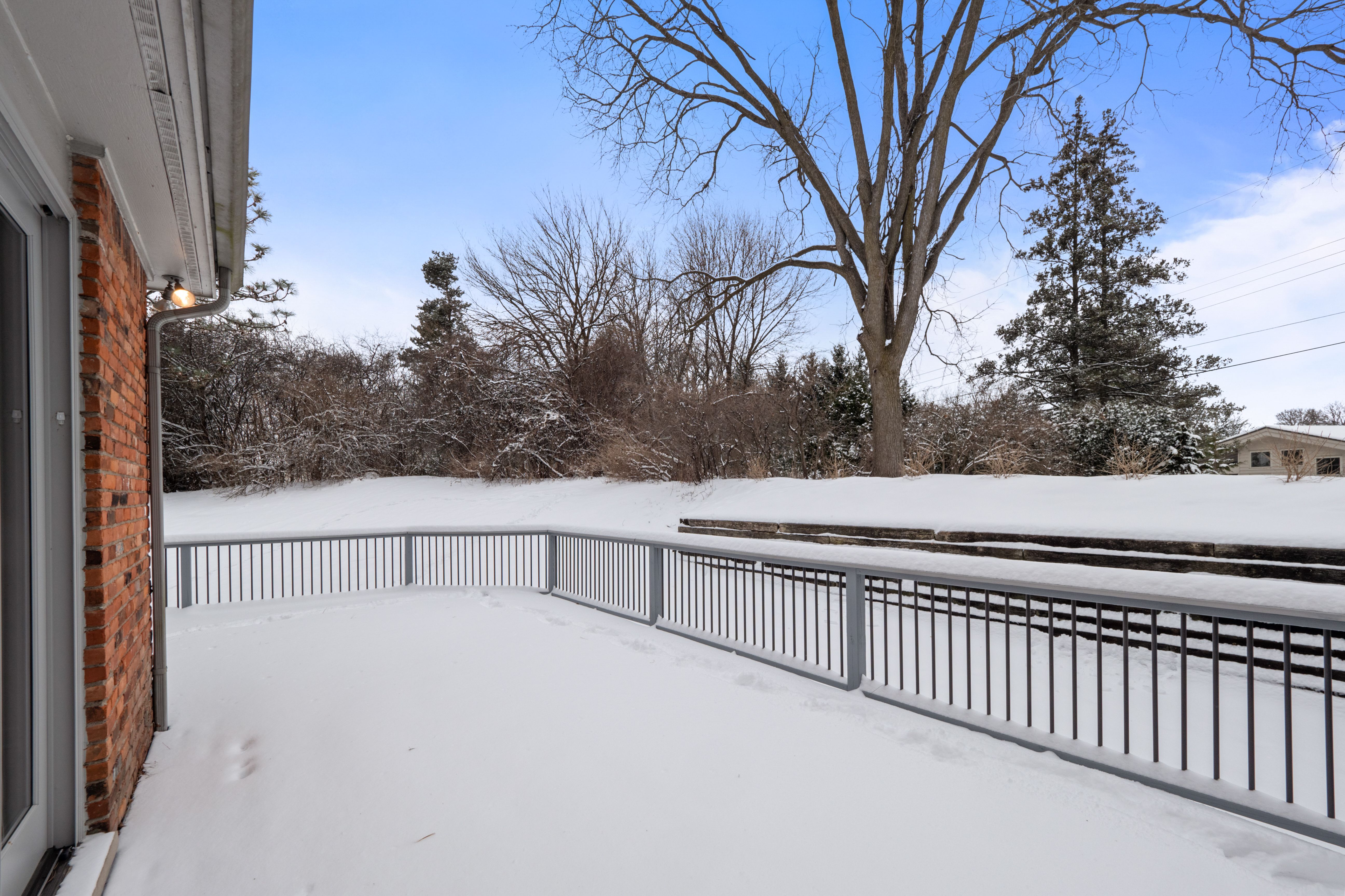 2729 GLENBROOKE Court