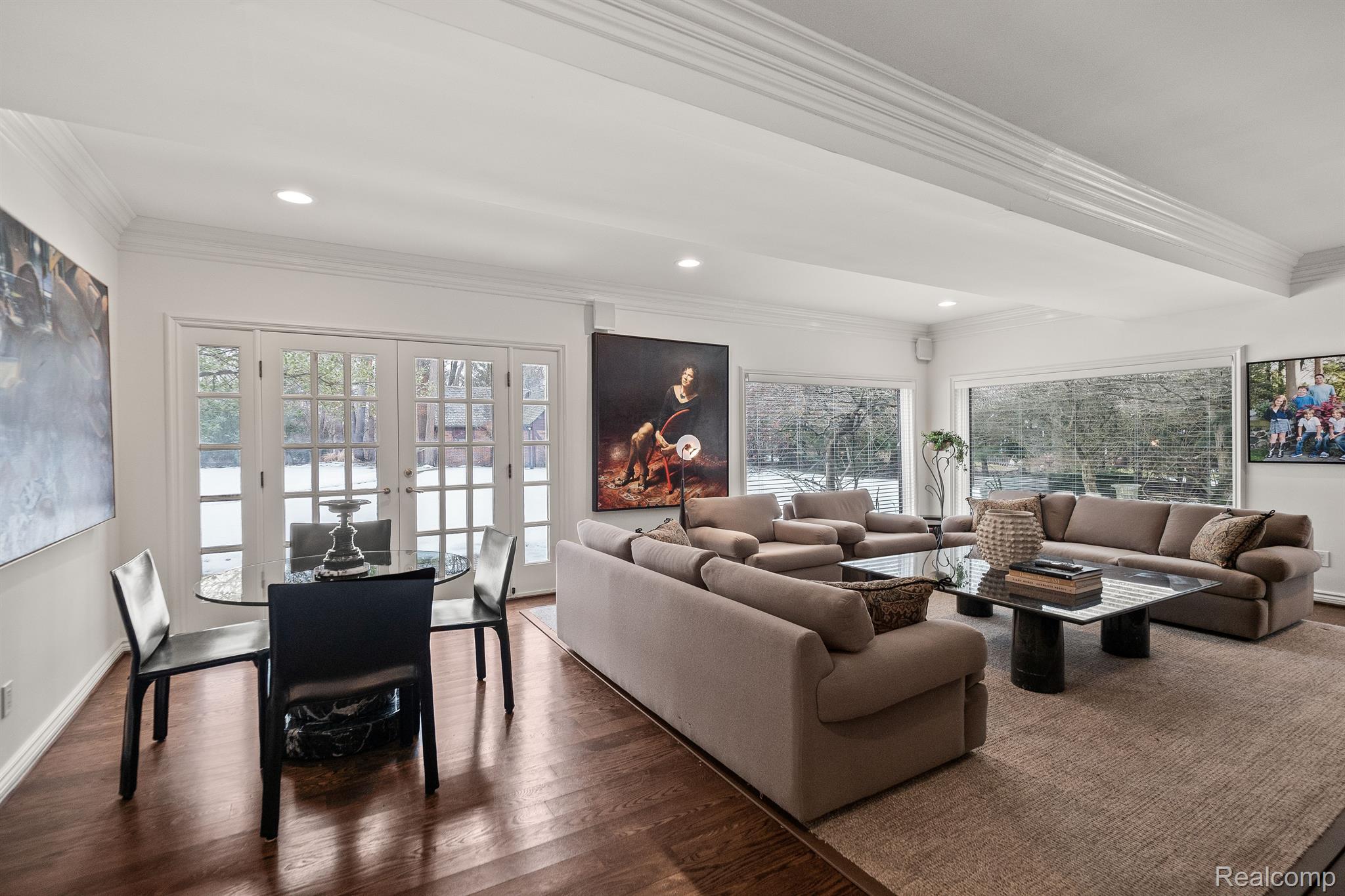 1370 COUNTRY CLUB Road