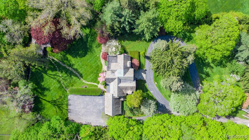 1370 COUNTRY CLUB Road