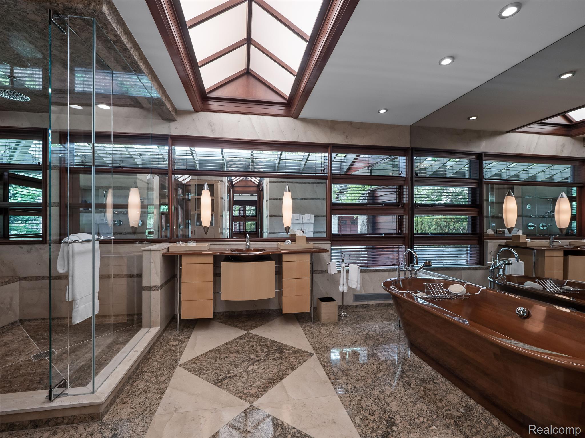 834 SOUTHFIELD Road