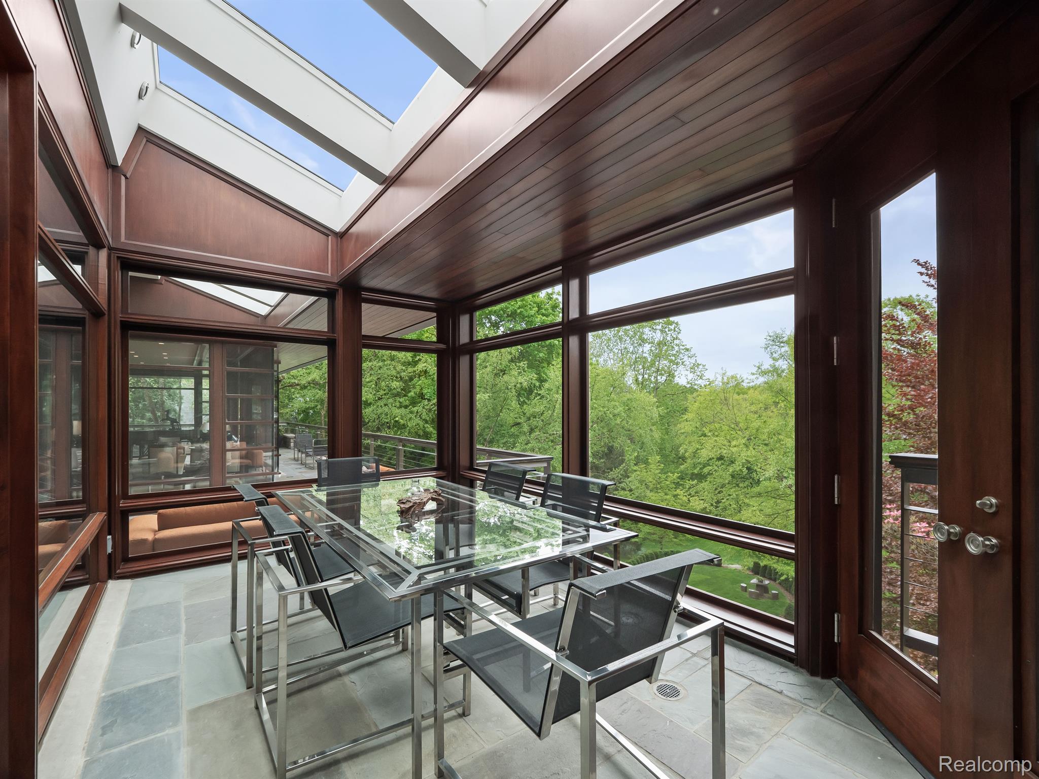 834 SOUTHFIELD Road