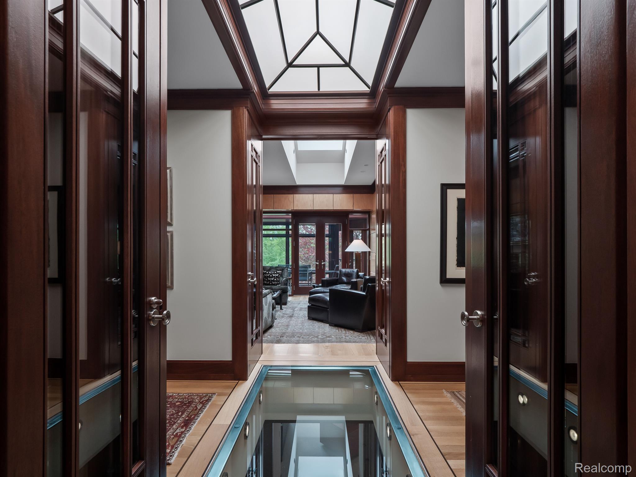 834 SOUTHFIELD Road