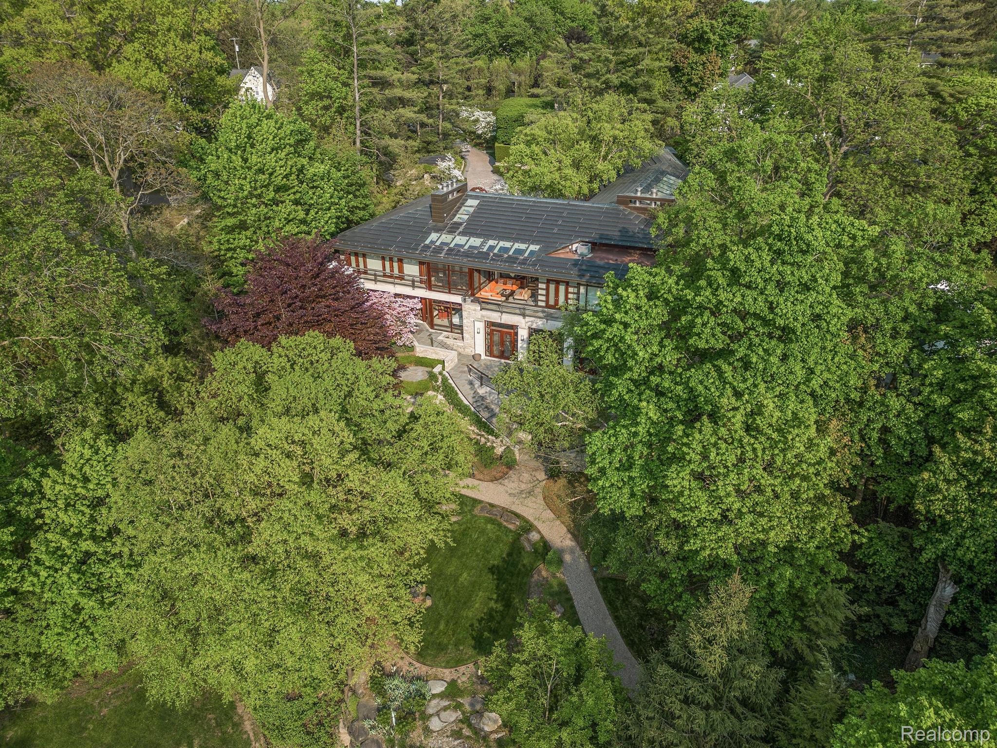 834 SOUTHFIELD Road