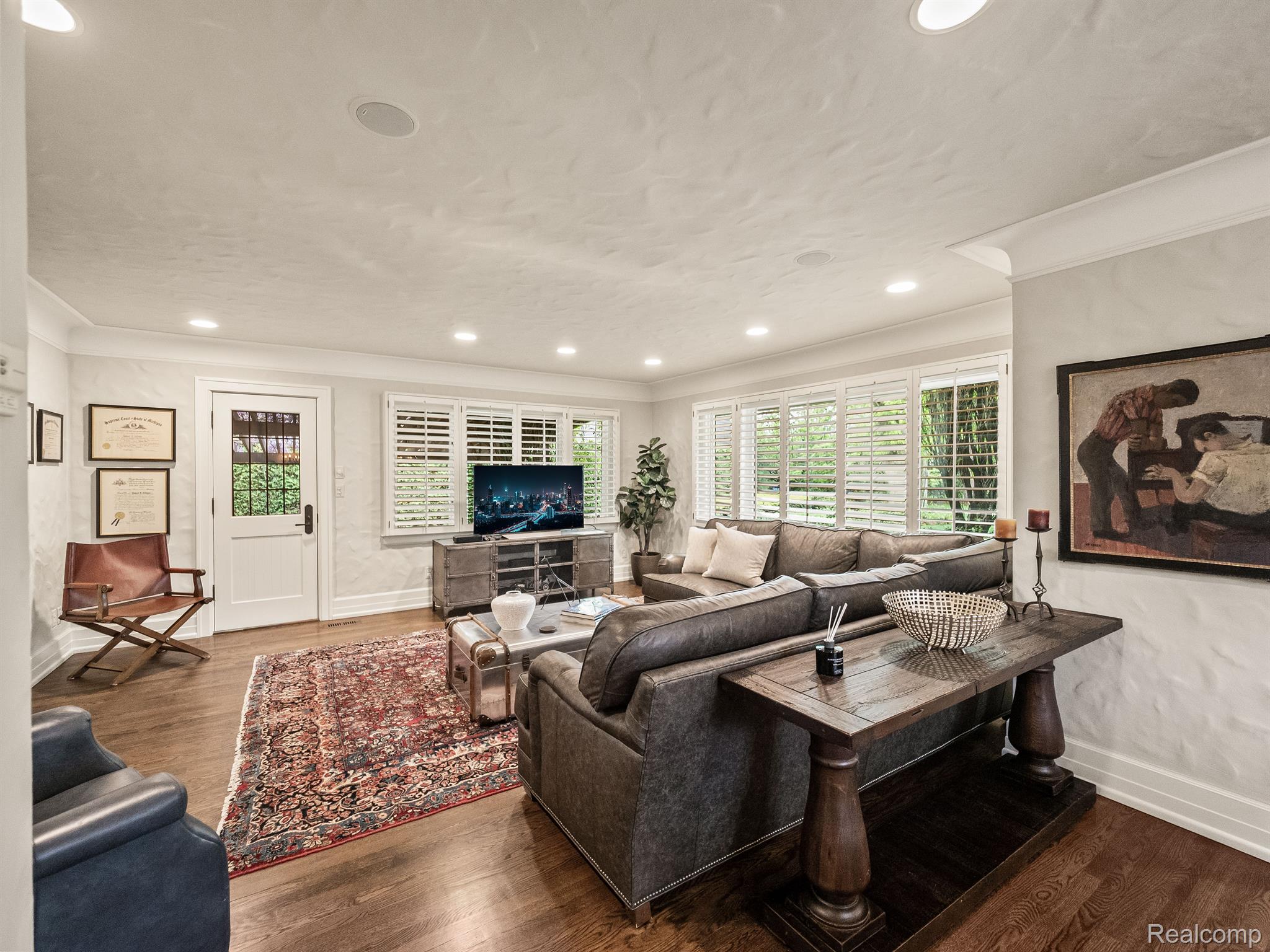 404 LINDEN Road
