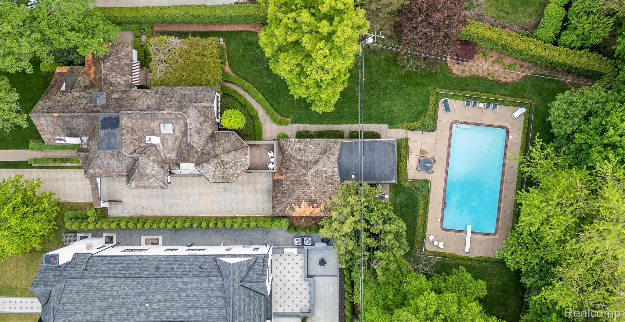 404 LINDEN Road