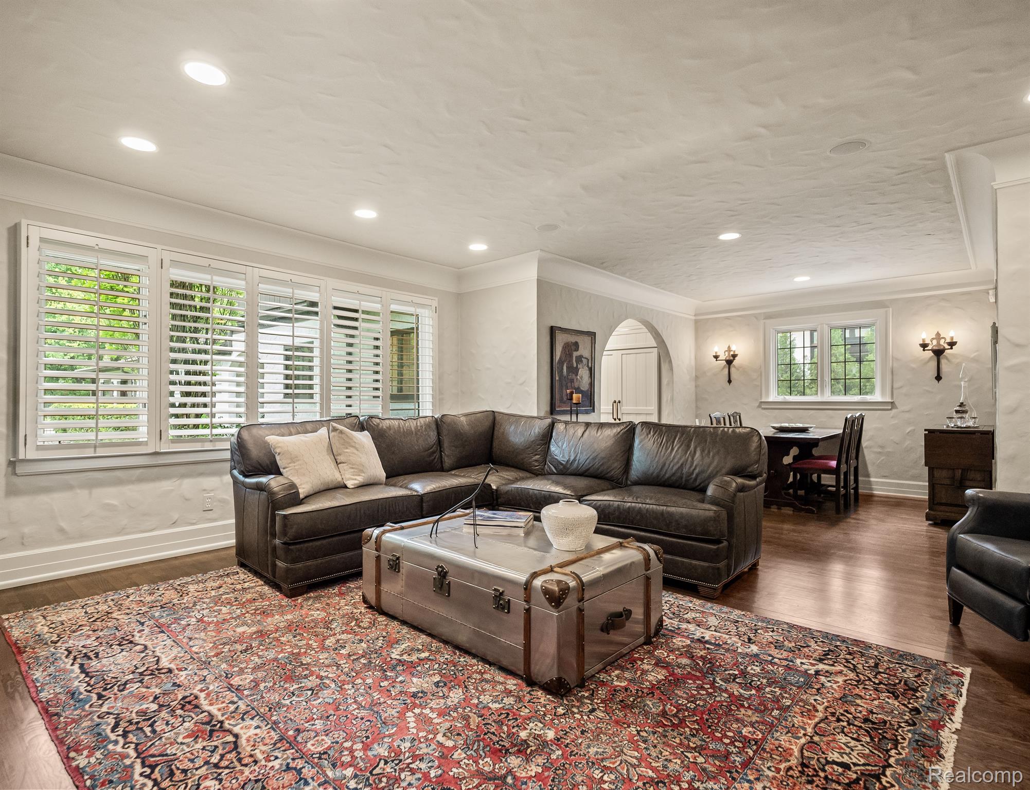 404 LINDEN Road