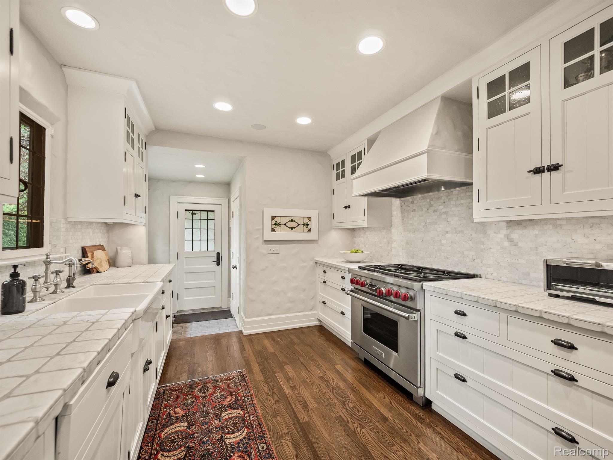 404 LINDEN Road