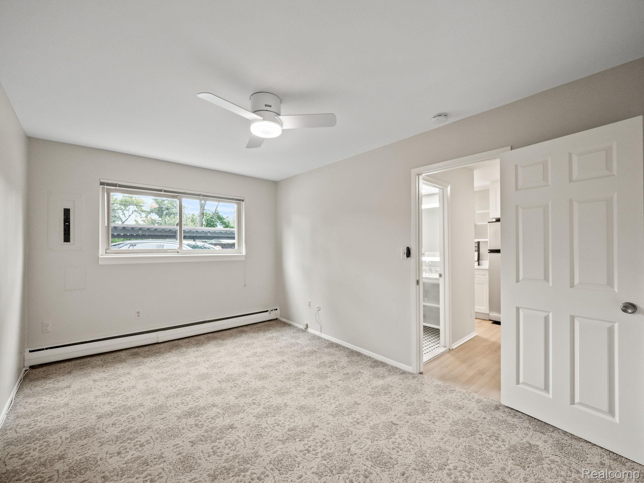 2655 E MAPLE Road 7