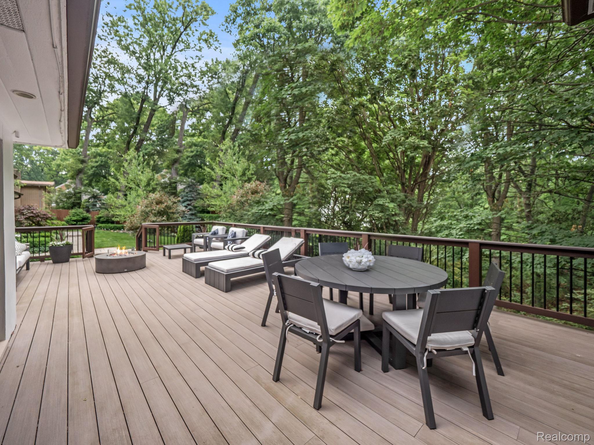 24596 RIVERWOOD Drive