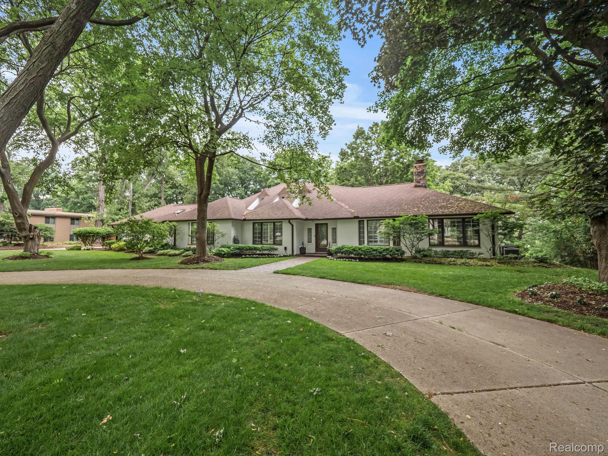 24596 RIVERWOOD Drive
