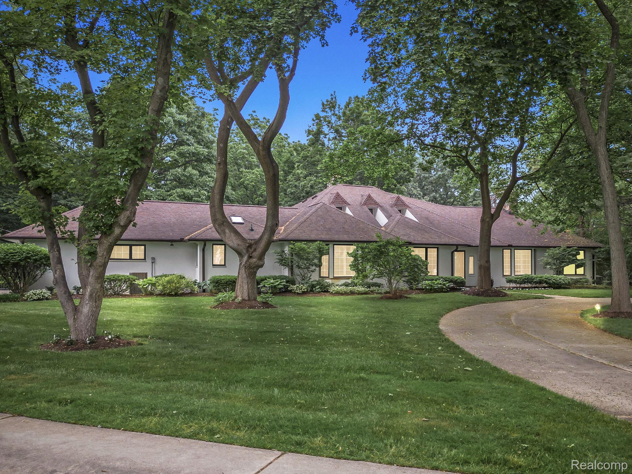 24596 RIVERWOOD Drive