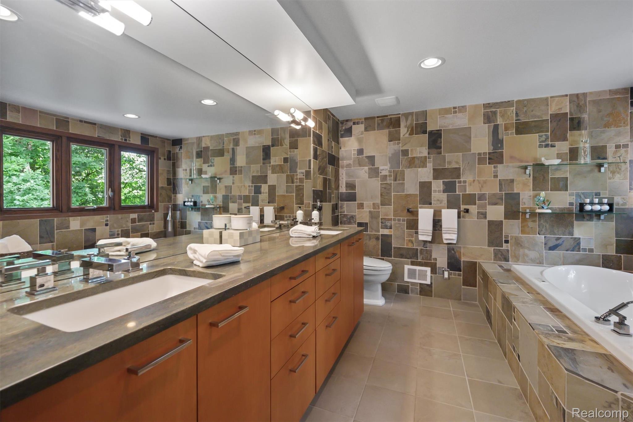 30460 Fox Club Court