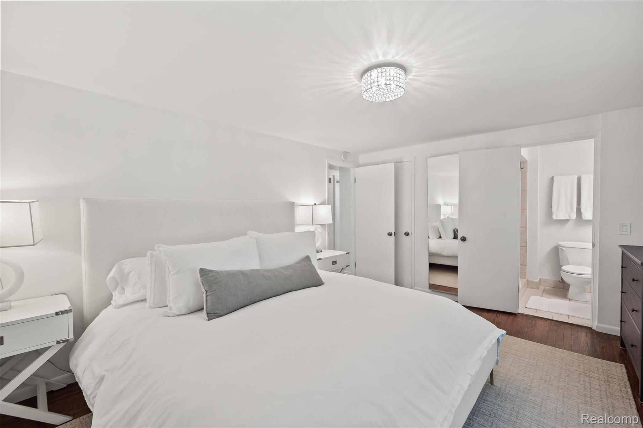 125 S Chewton Road
