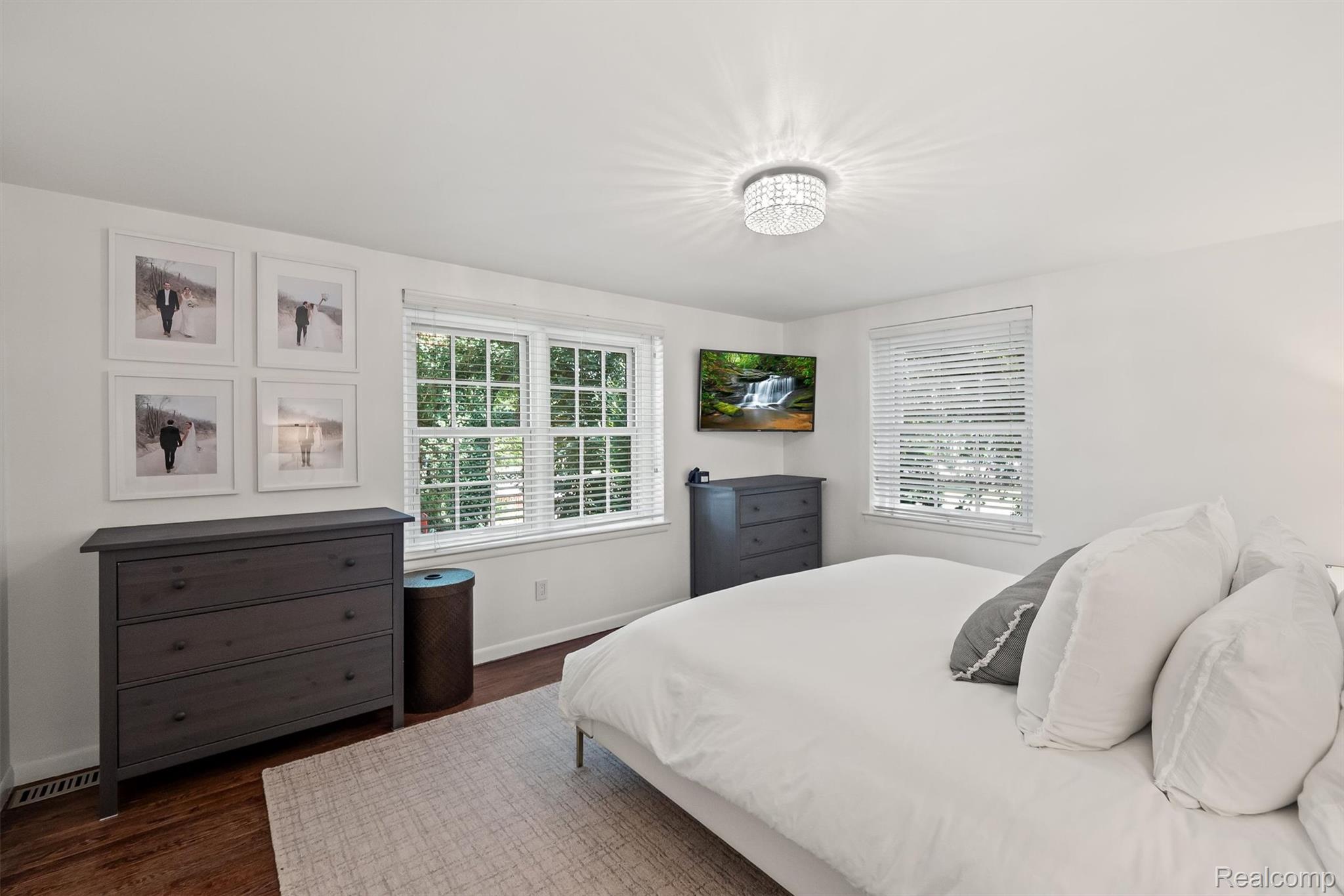 125 S Chewton Road