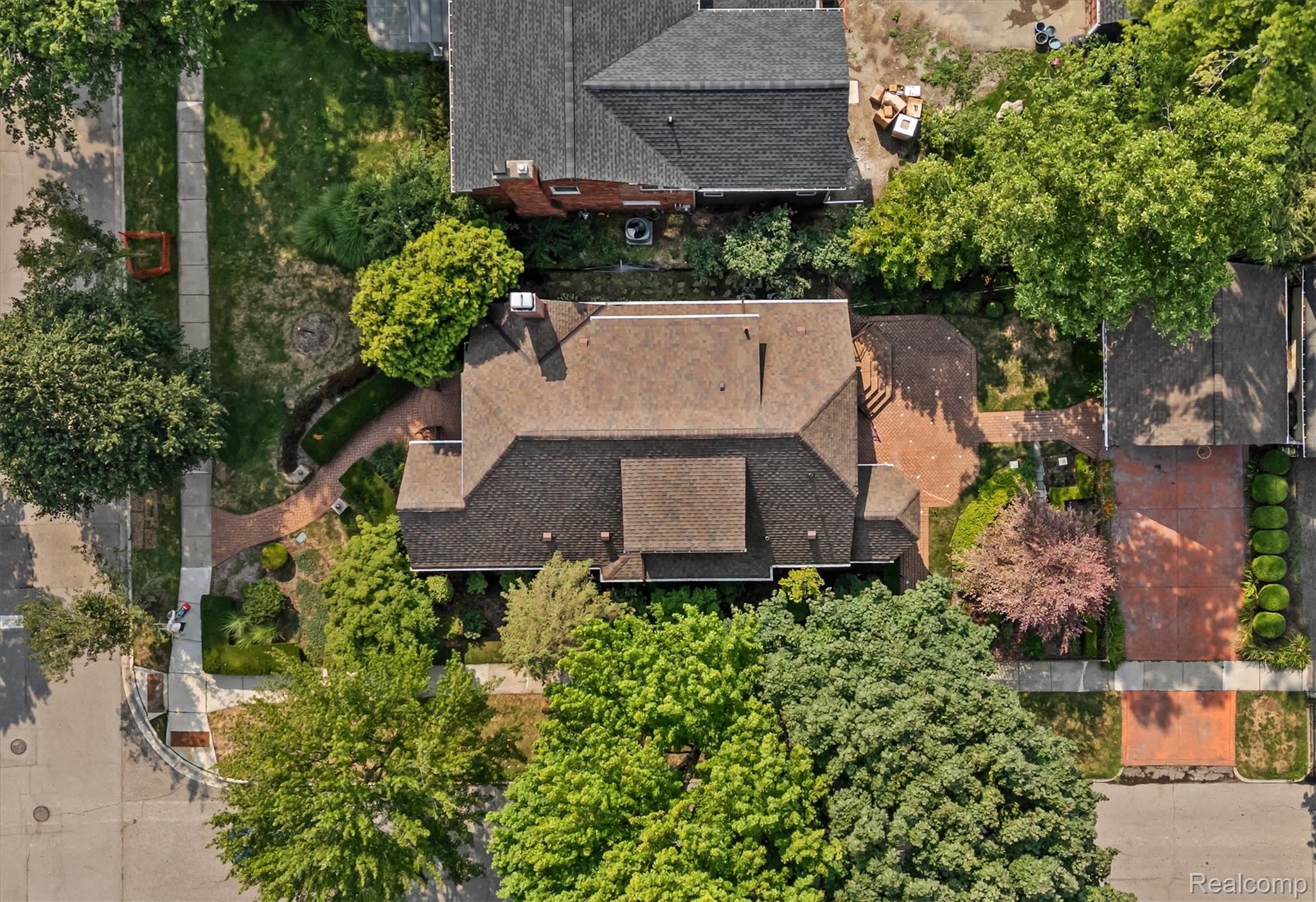 787 Ridgedale Avenue