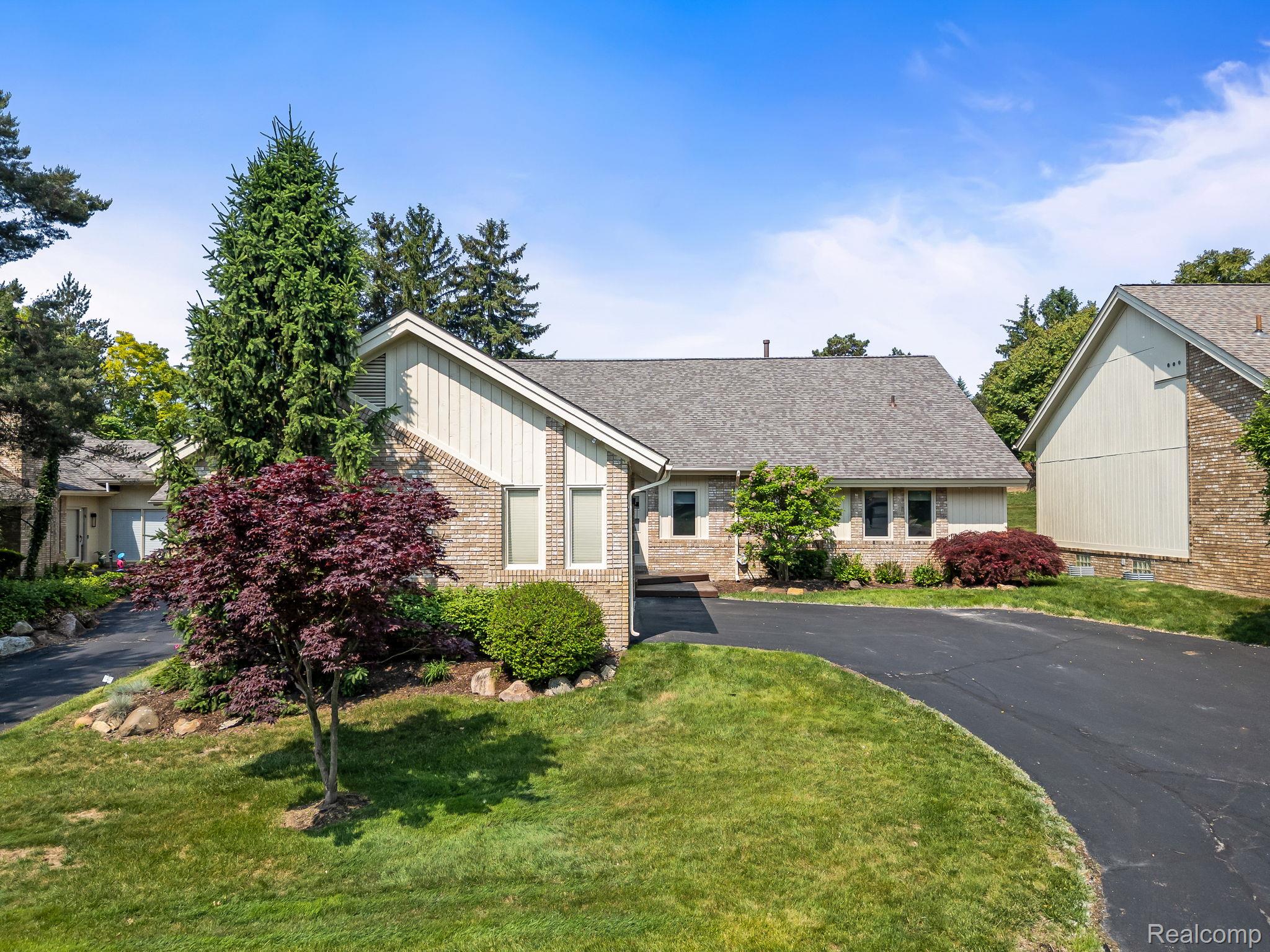 6420 Apple Grove Lane