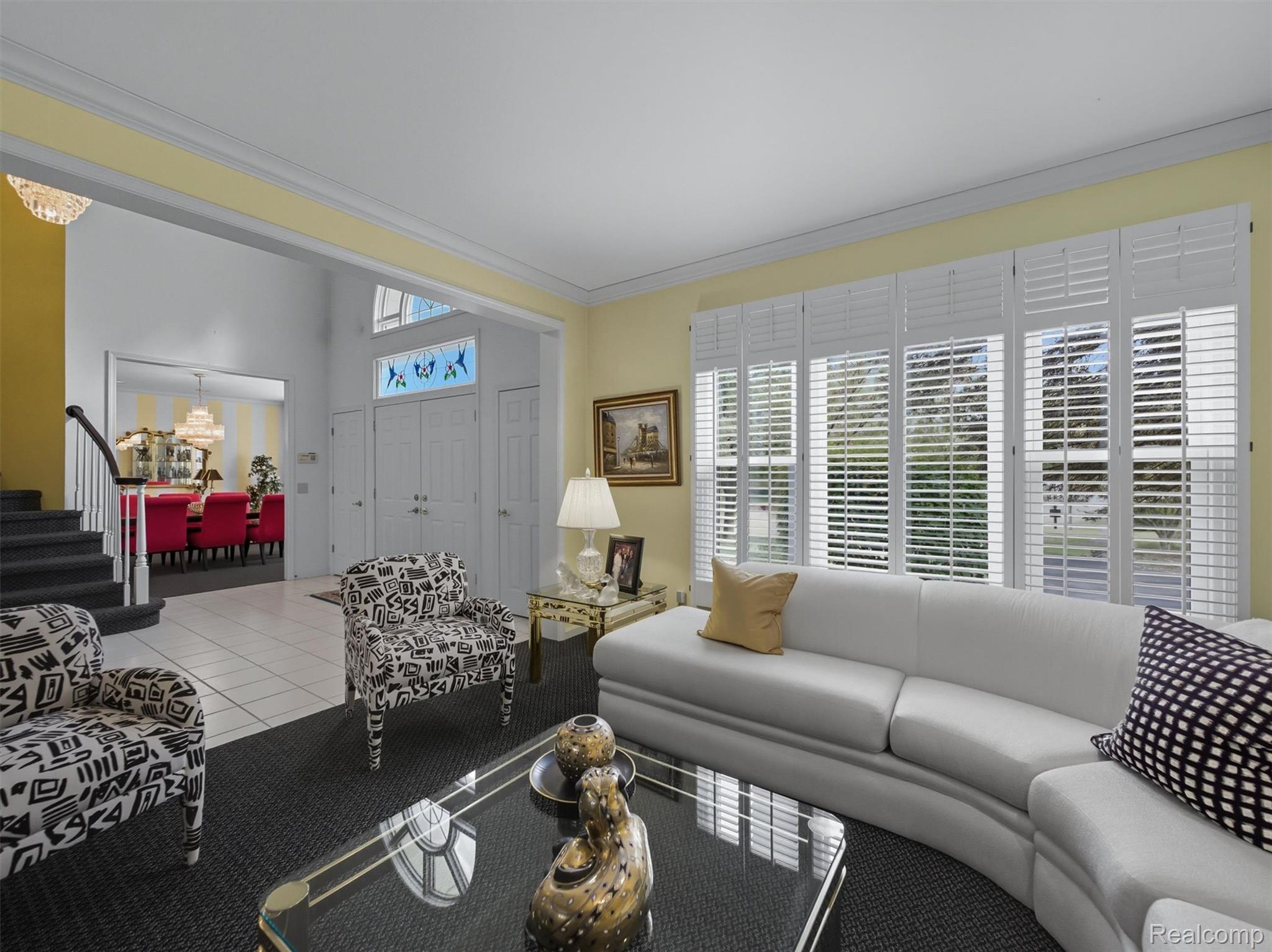 6993 Crosswell Drive