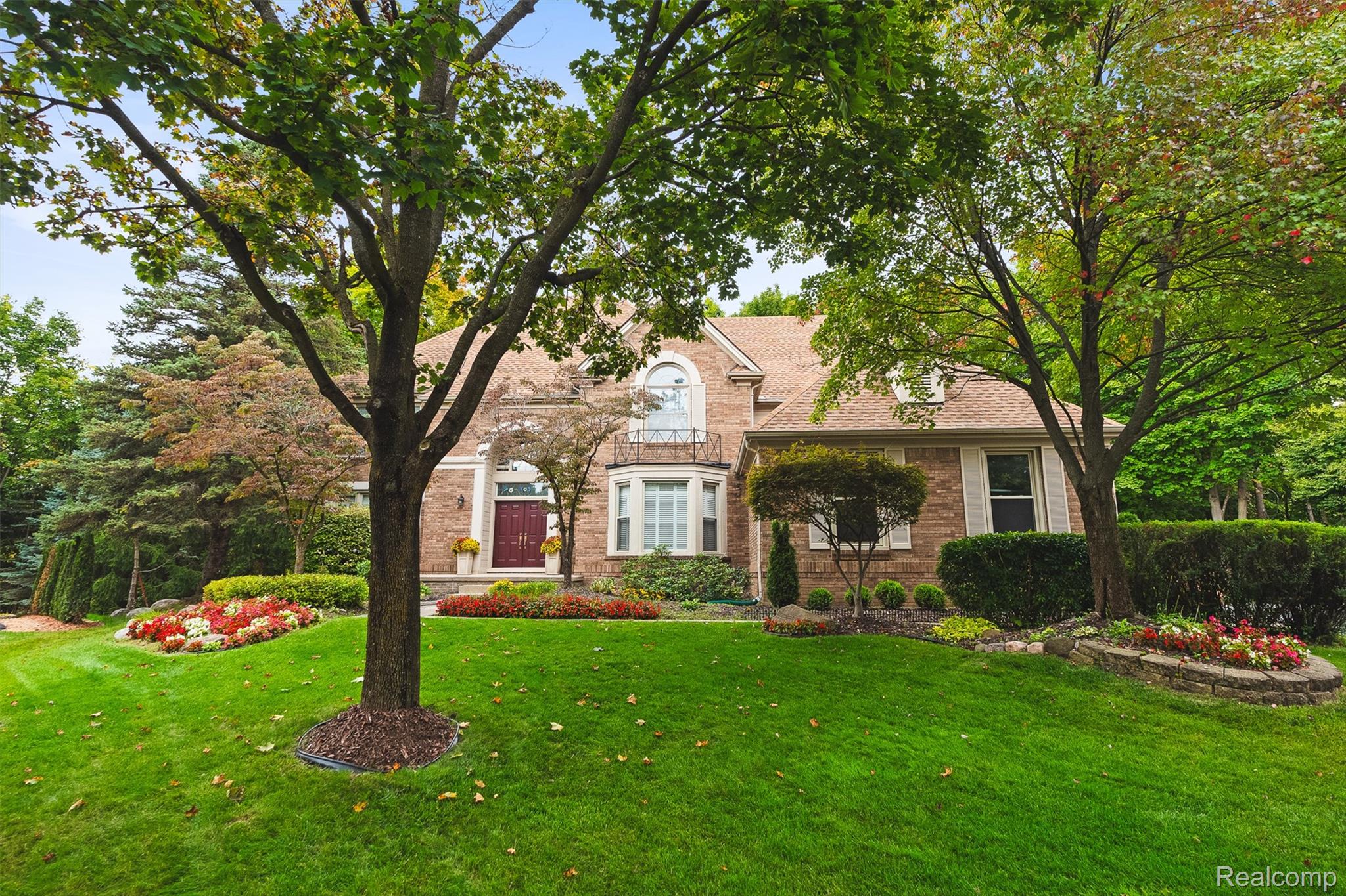 6993 Crosswell Drive