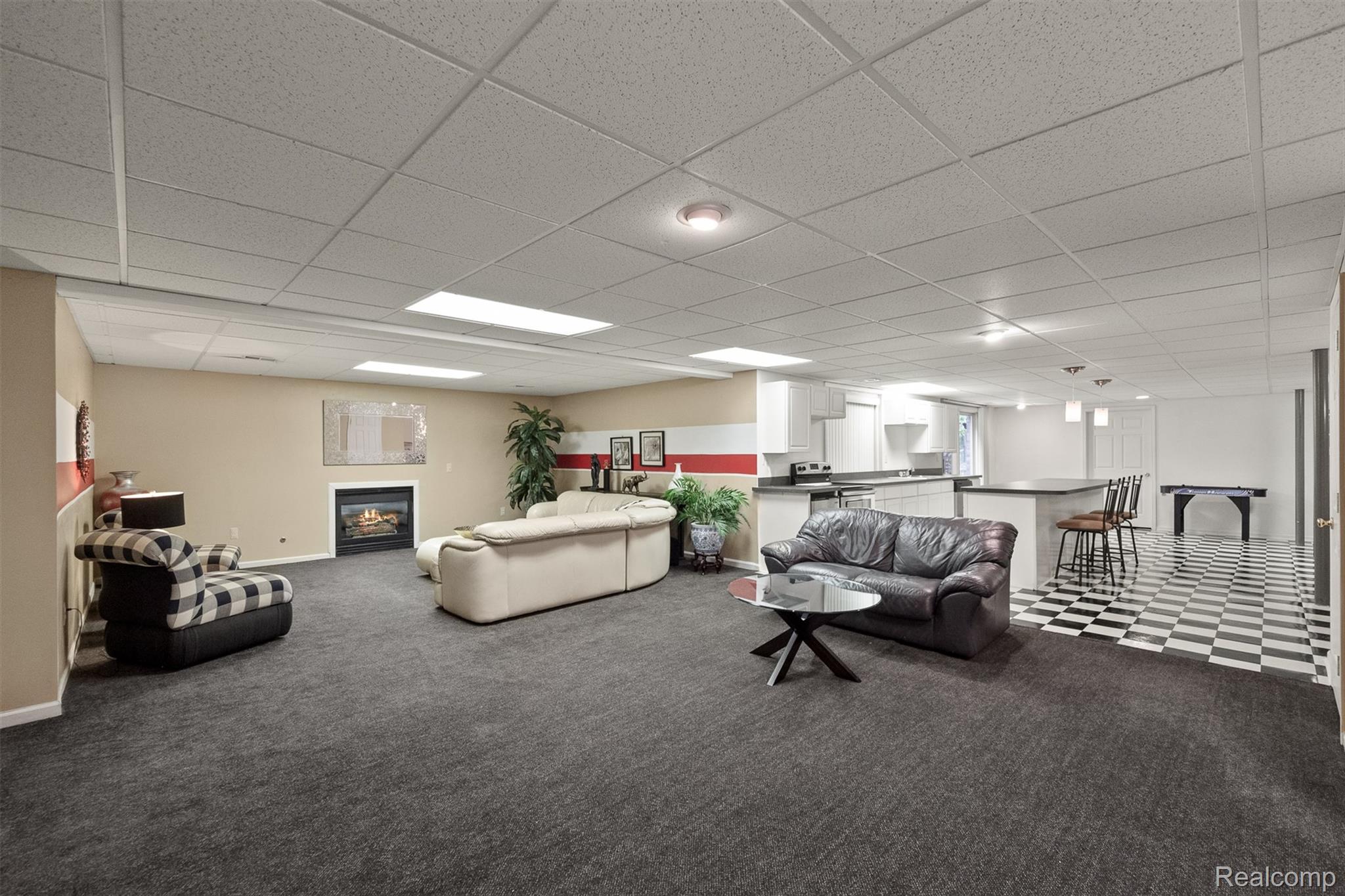 6993 Crosswell Drive