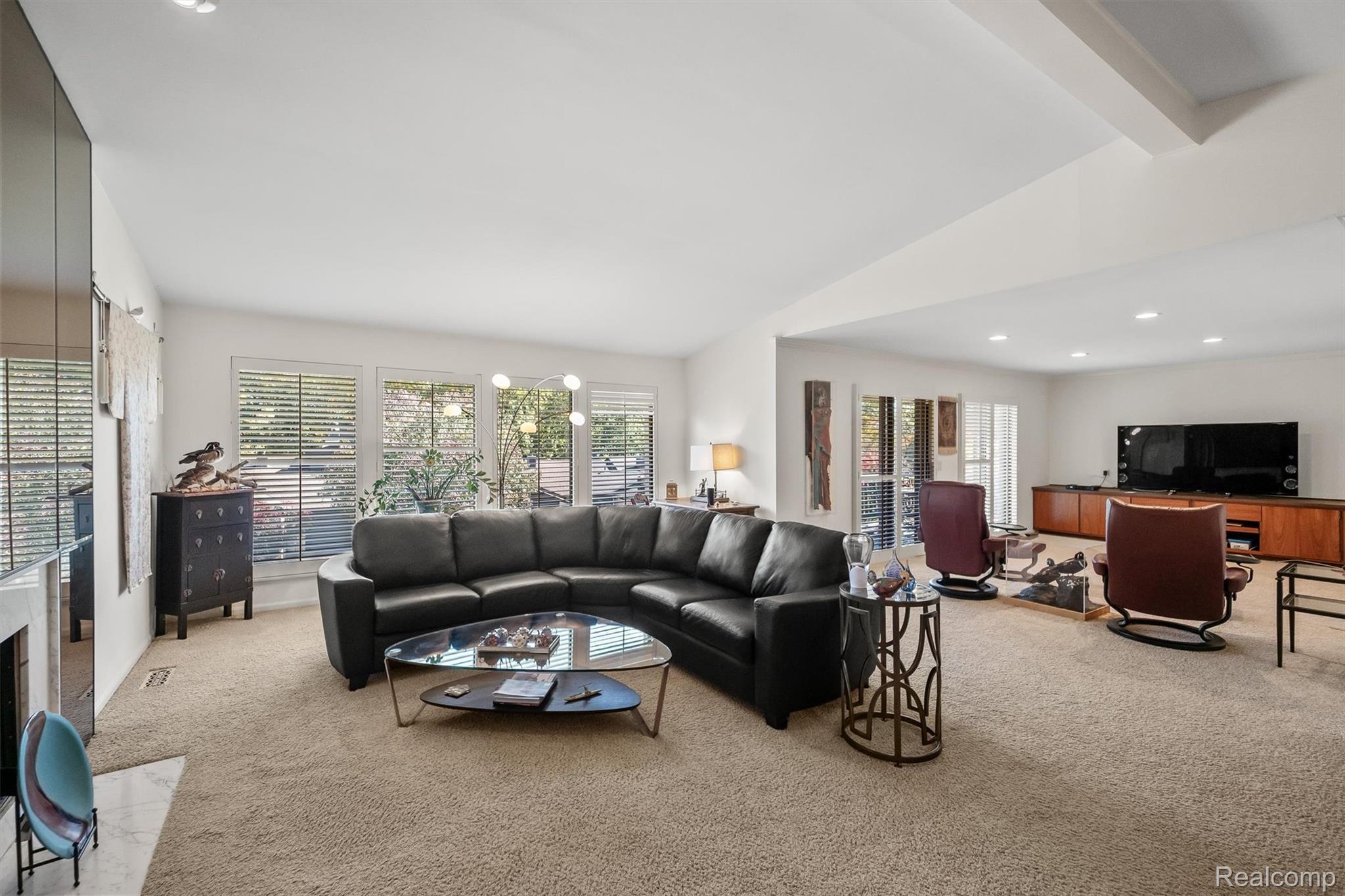 4297 Wabeek Lake Drive S 26