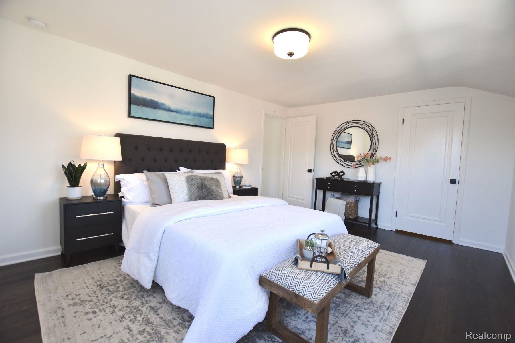 573 N OLD WOODWARD AVE