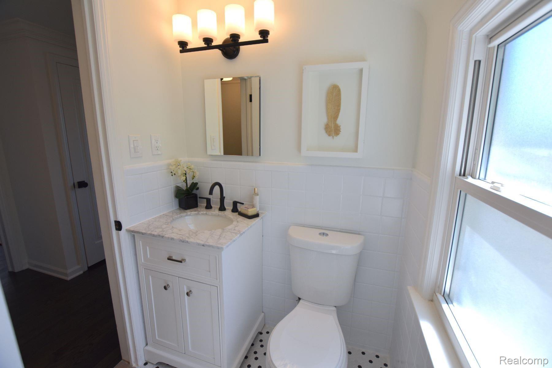 573 N OLD WOODWARD AVE