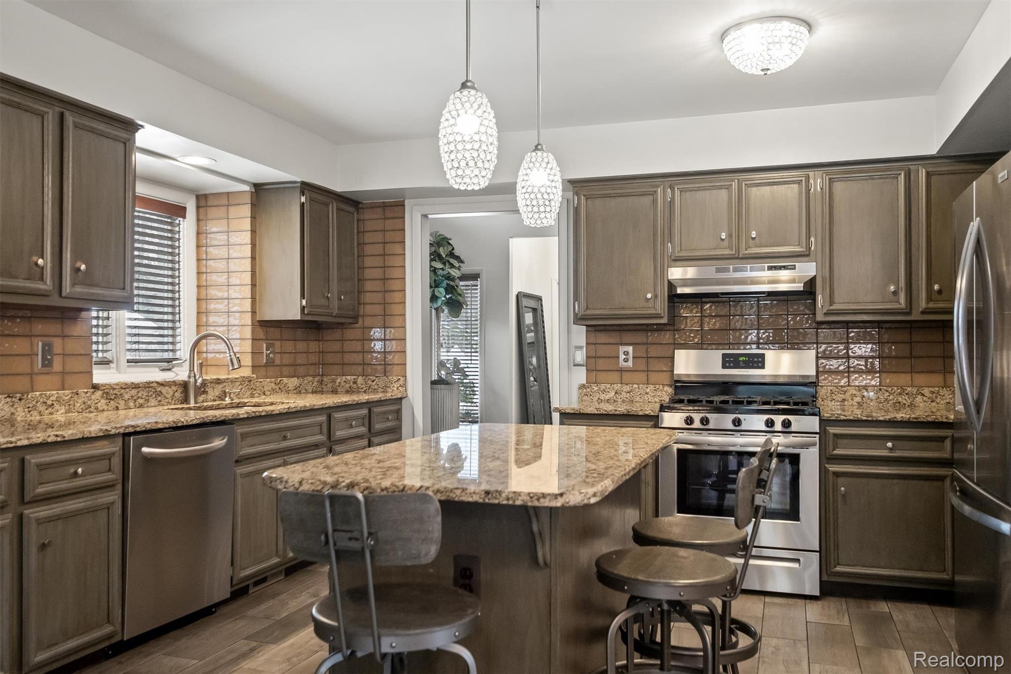 4926 Oak River Drive