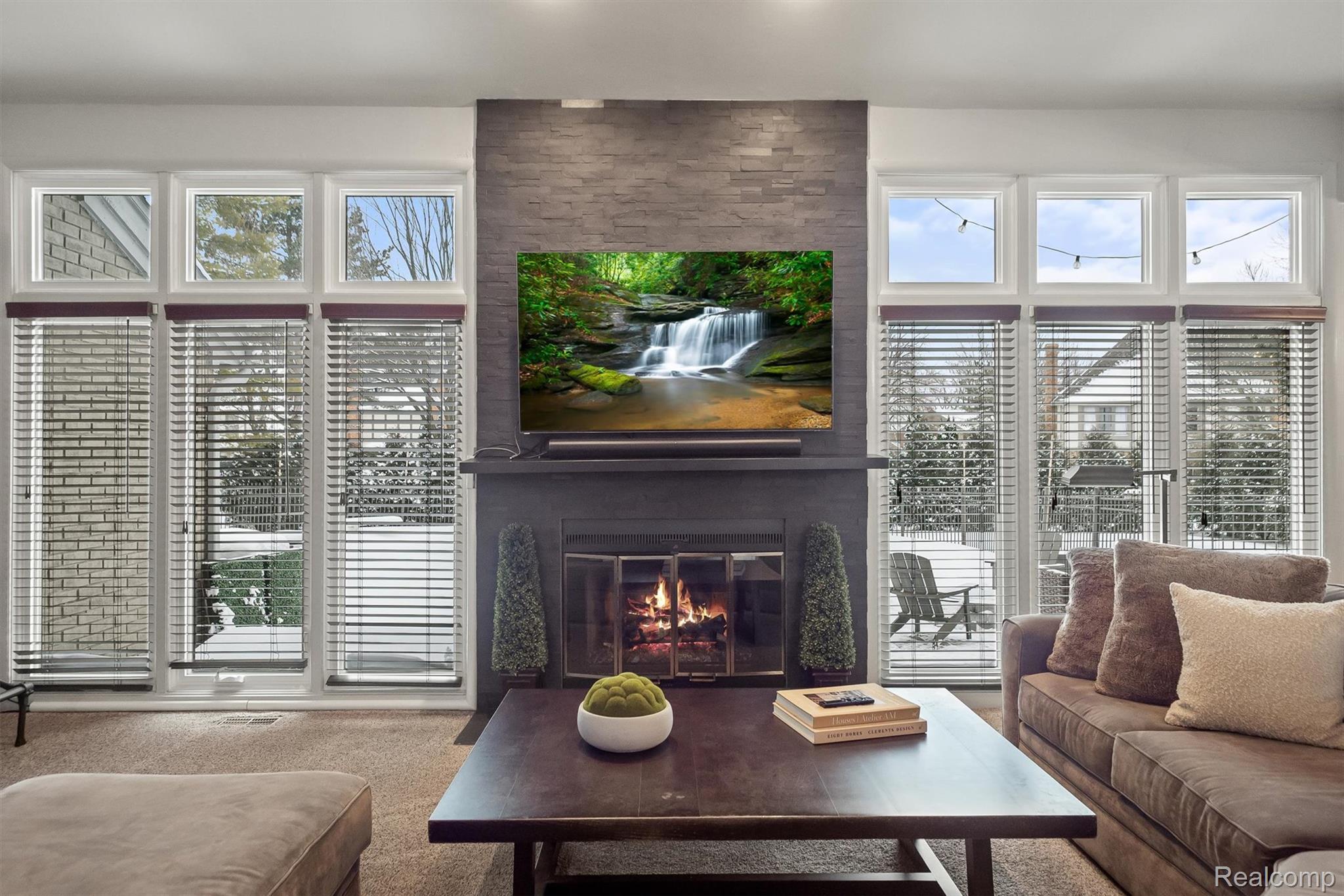 4926 Oak River Drive