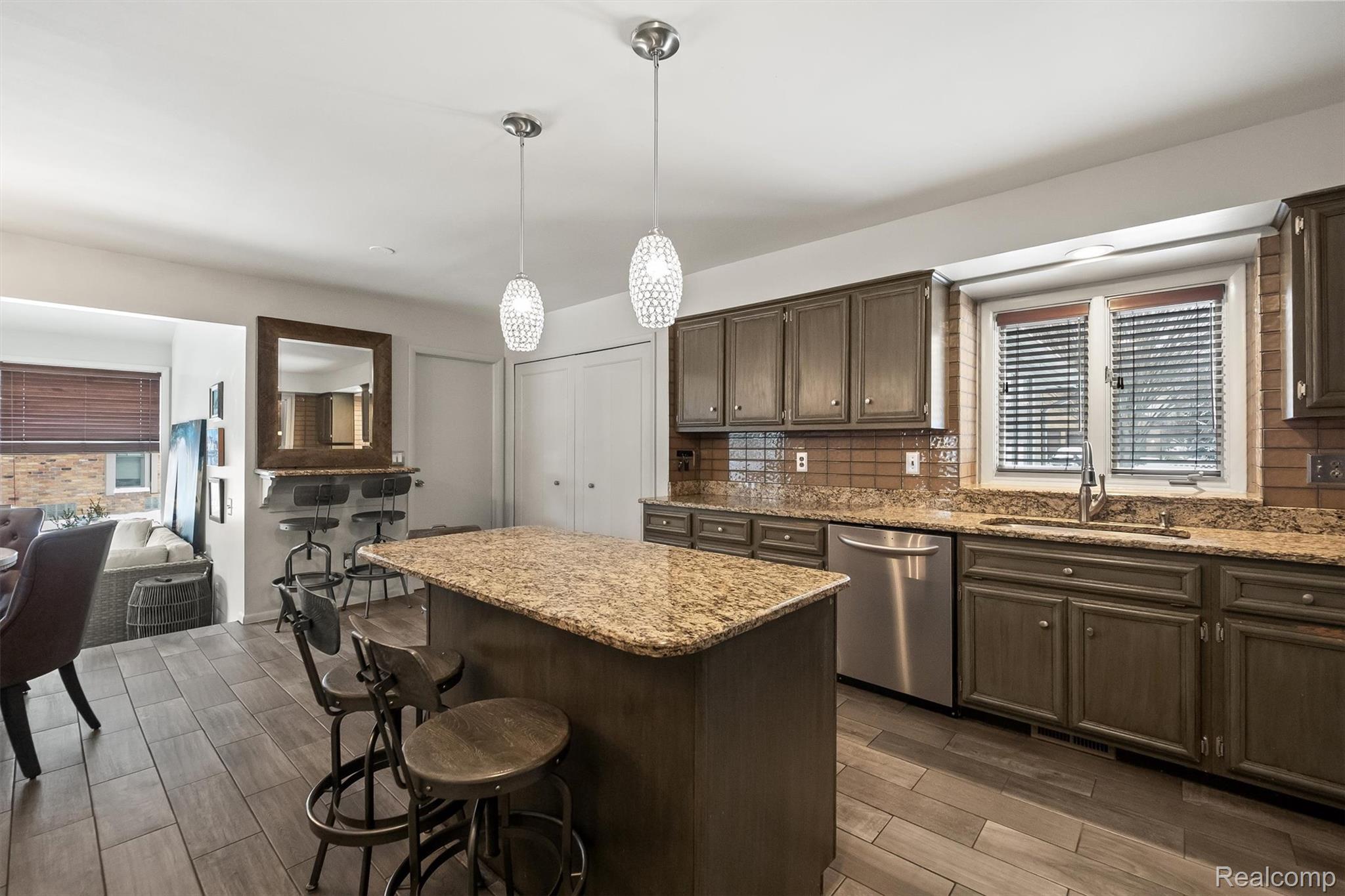 4926 Oak River Drive