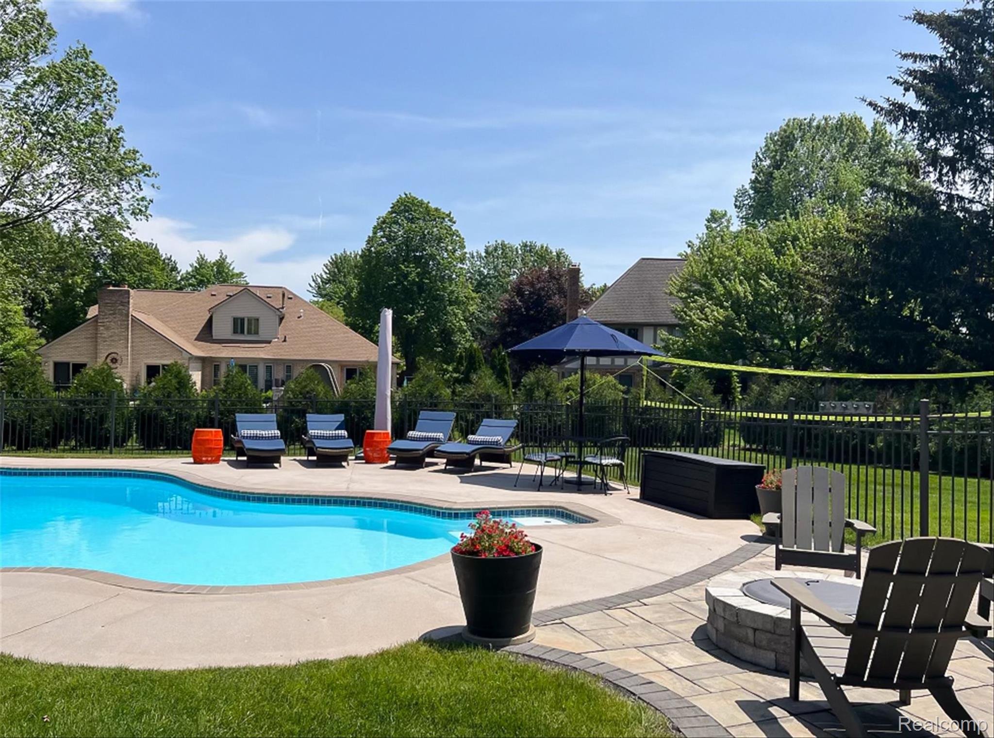 4926 Oak River Drive