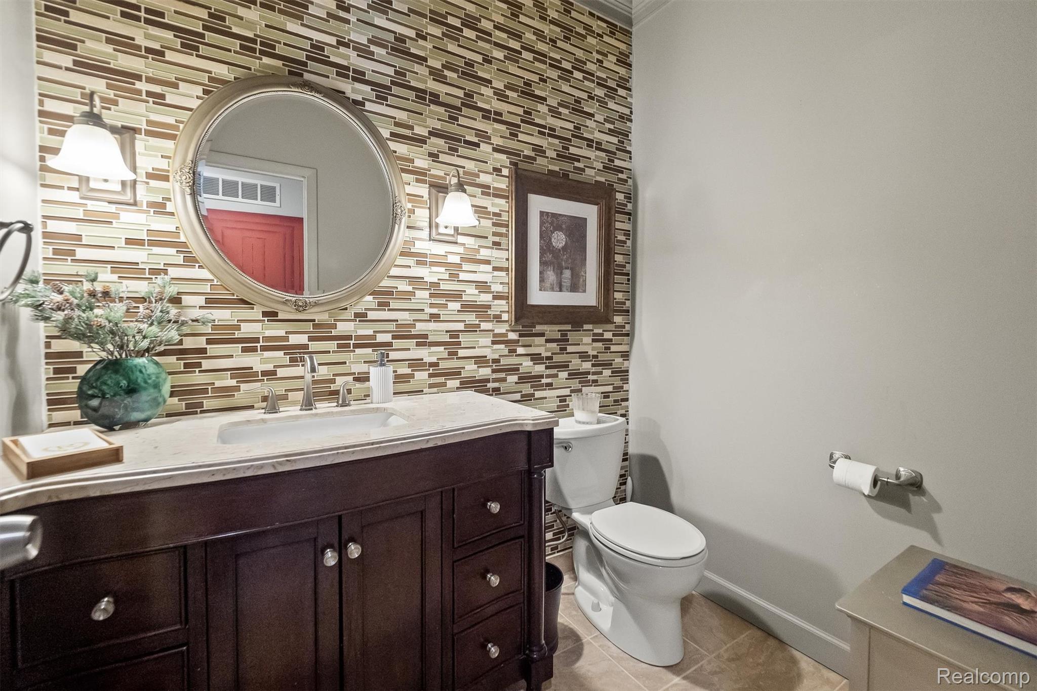 4926 Oak River Drive