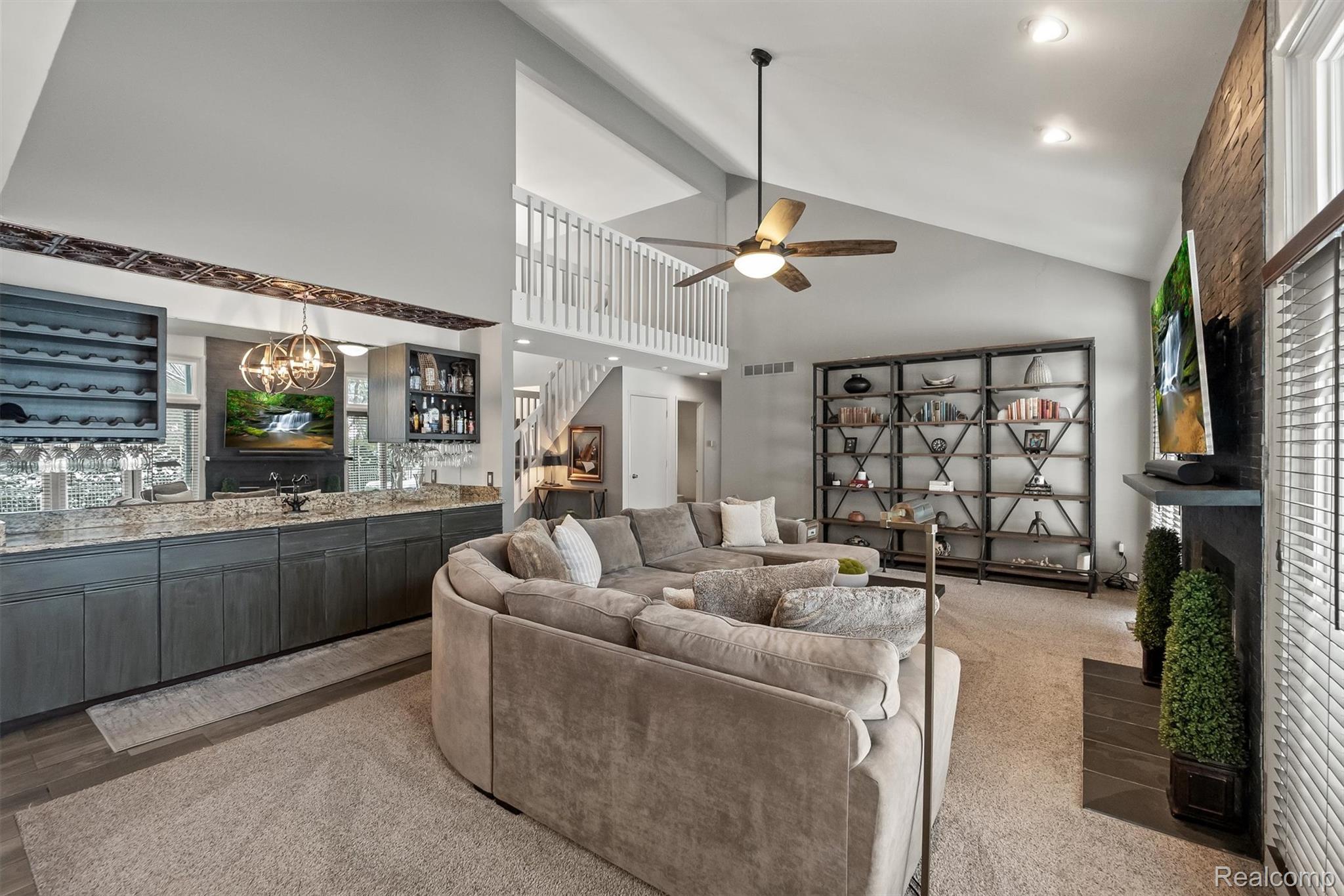 4926 Oak River Drive