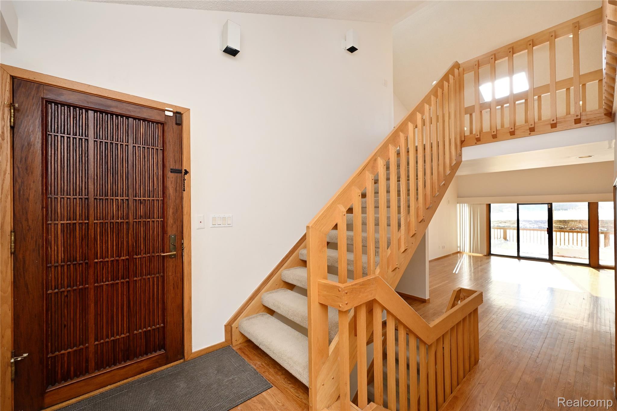 1825 Long Pointe Drive