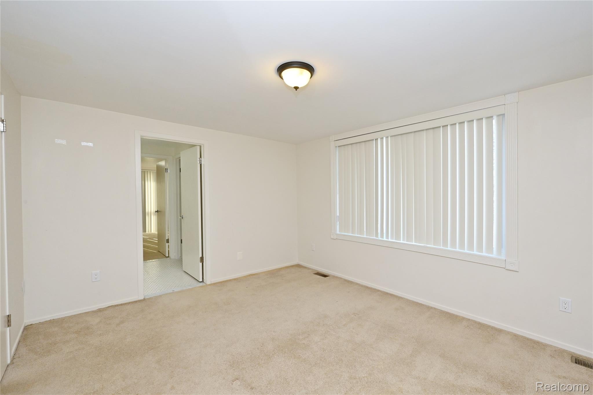 1825 Long Pointe Drive