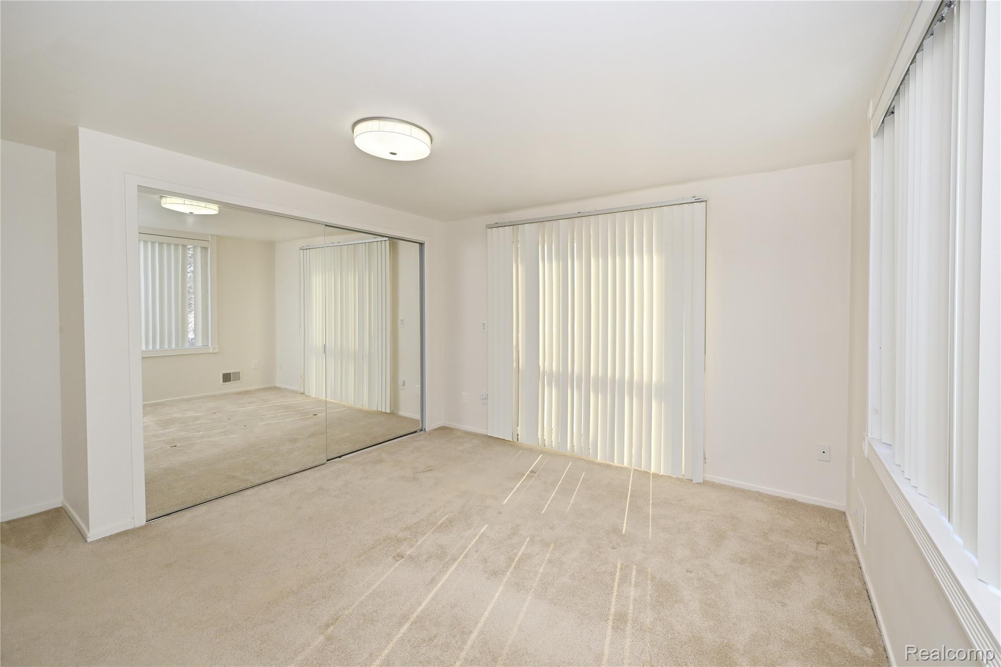 1825 Long Pointe Drive