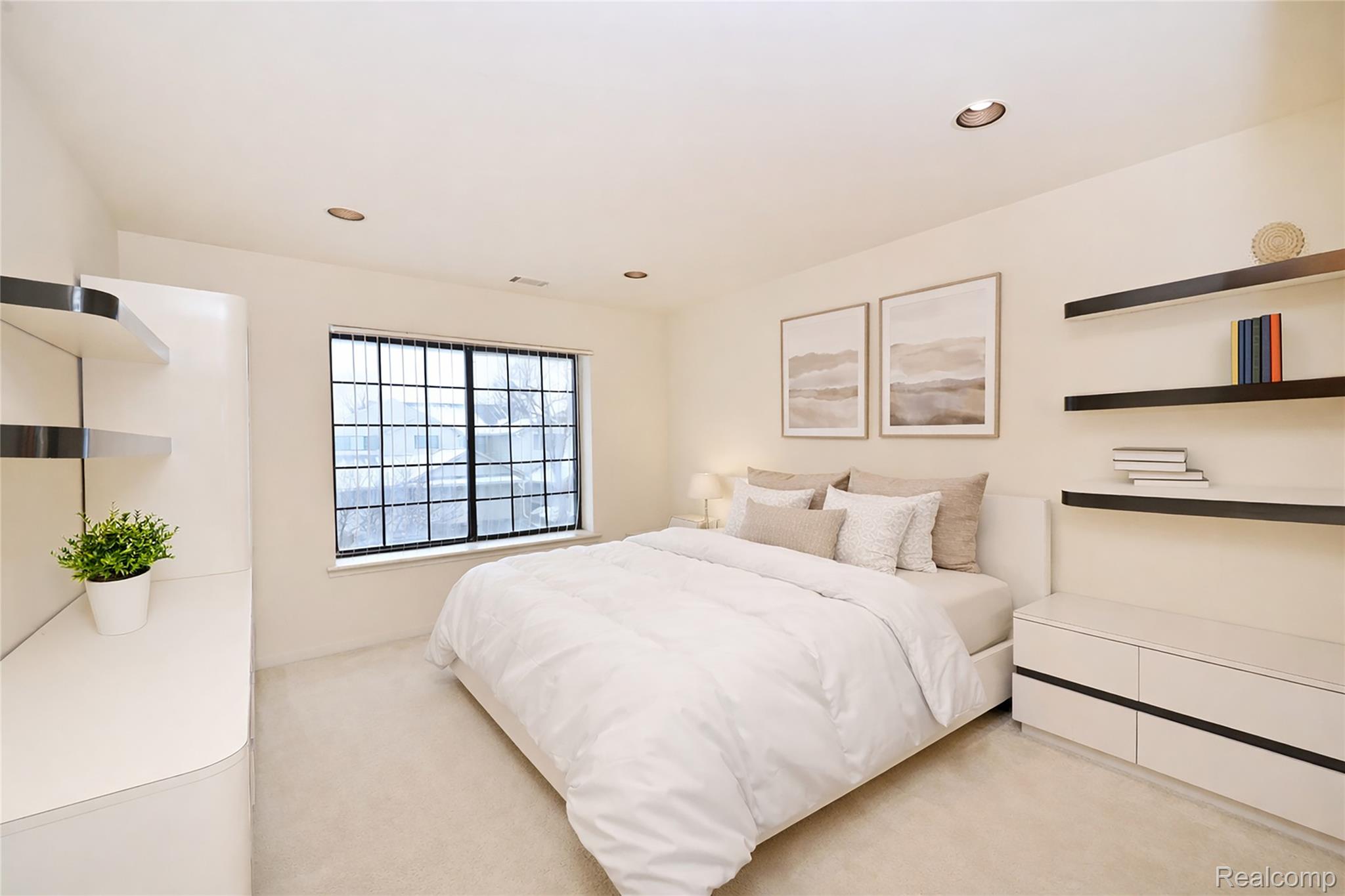 6011 Pebble Lane Court