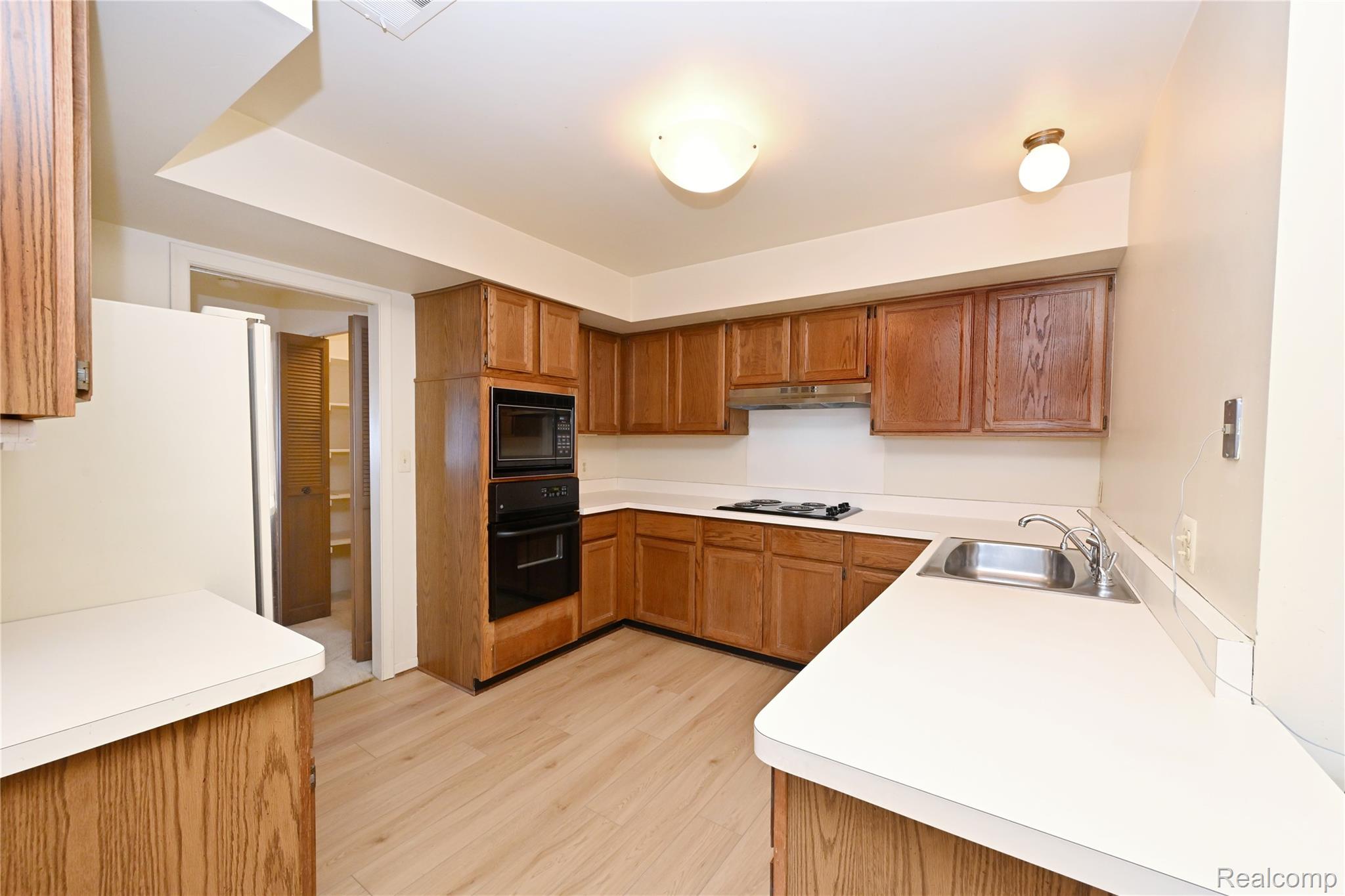 6011 Pebble Lane Court