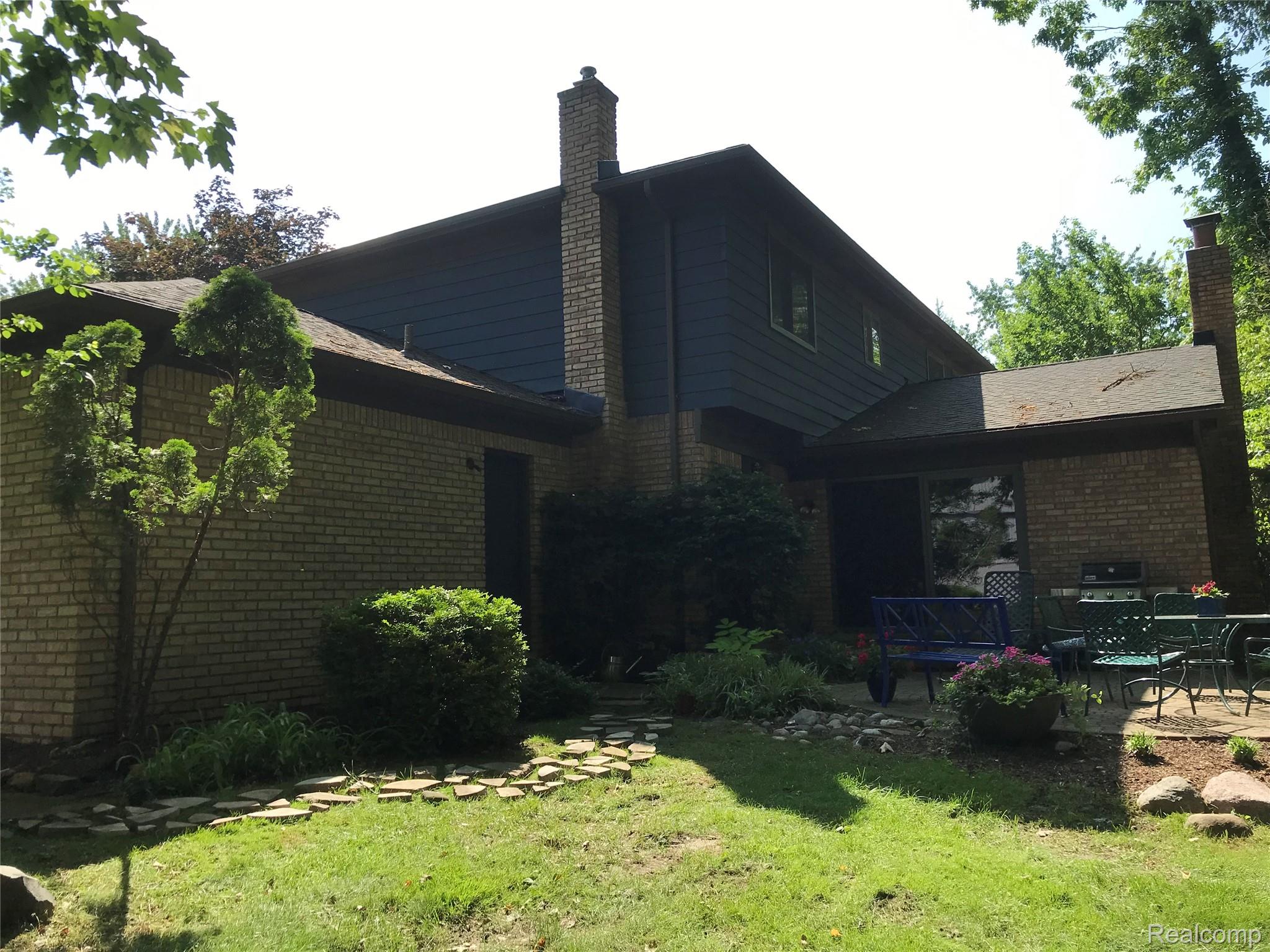 6018 Glen Eagles Drive