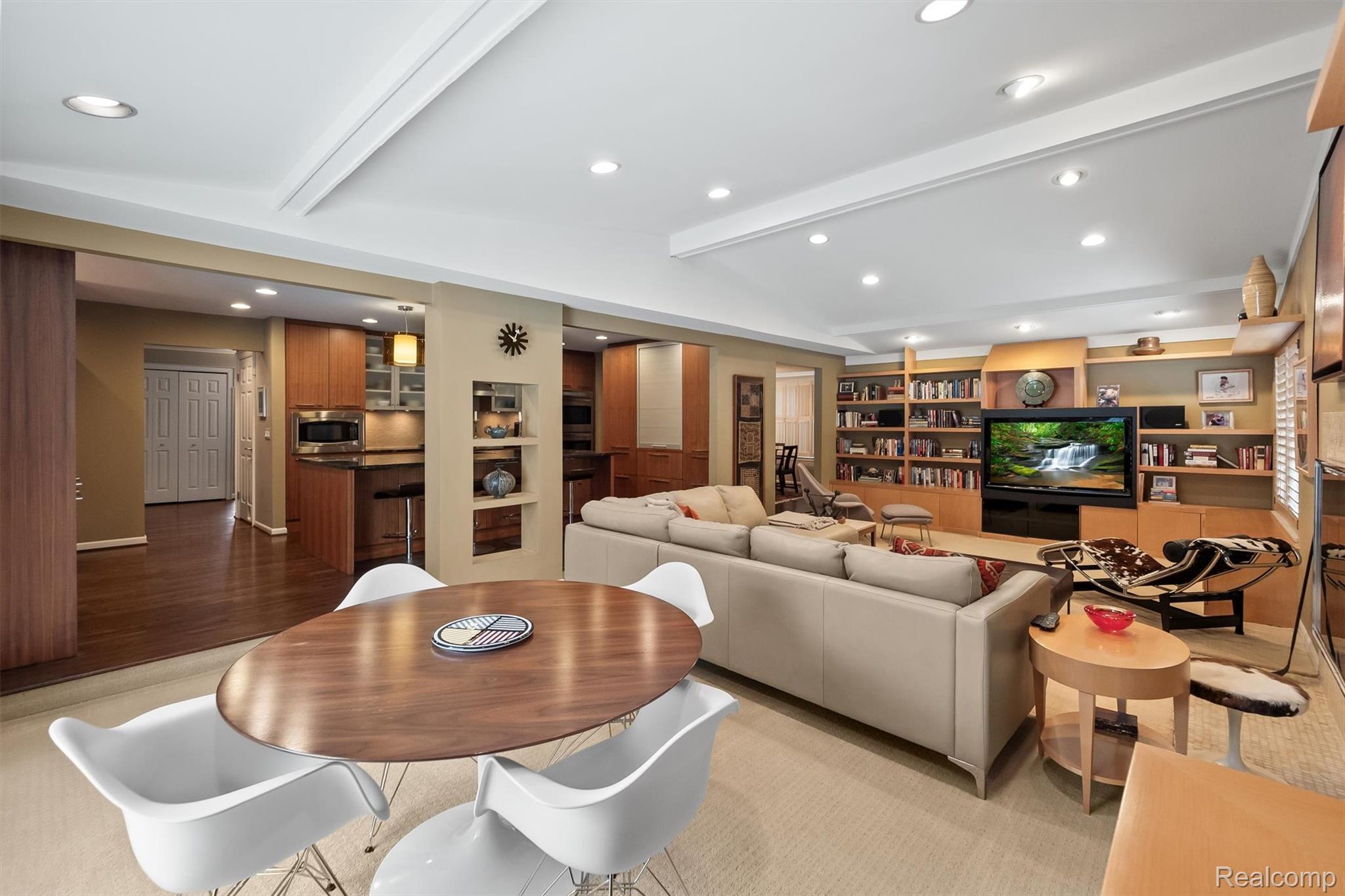 6018 Glen Eagles Drive