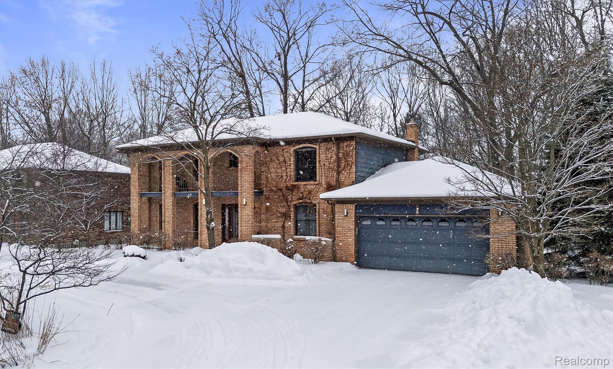 6018 Glen Eagles Drive